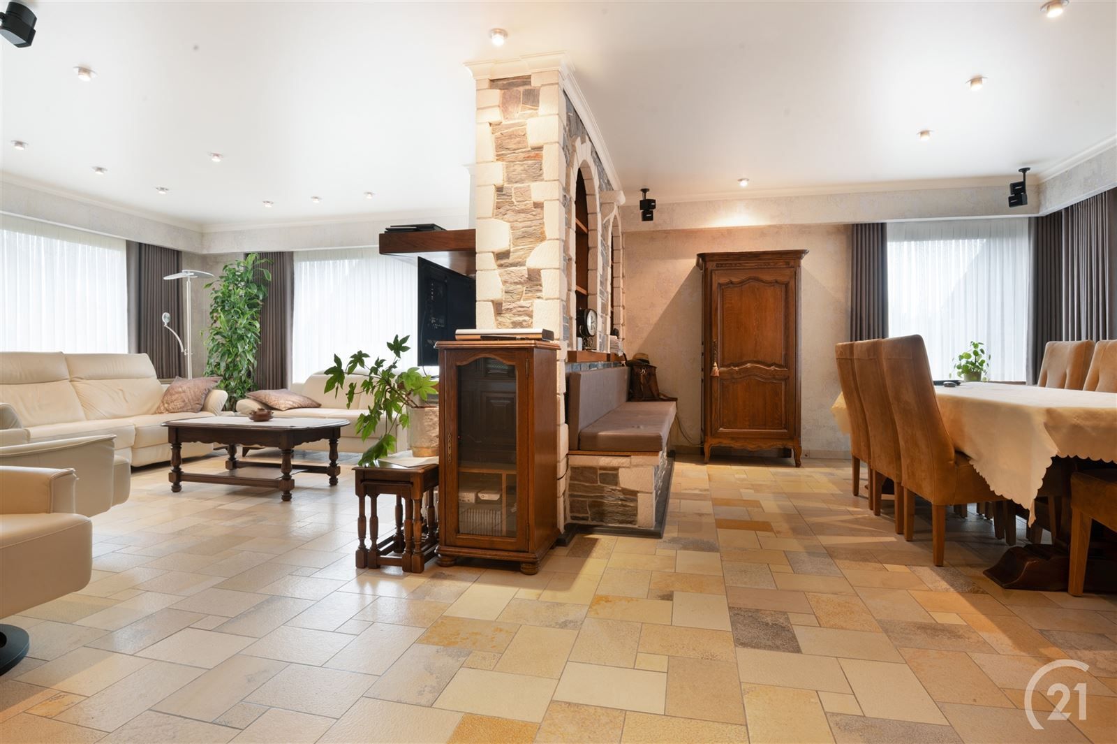 Ruime villa met prachtig zicht op 10are53 foto 6