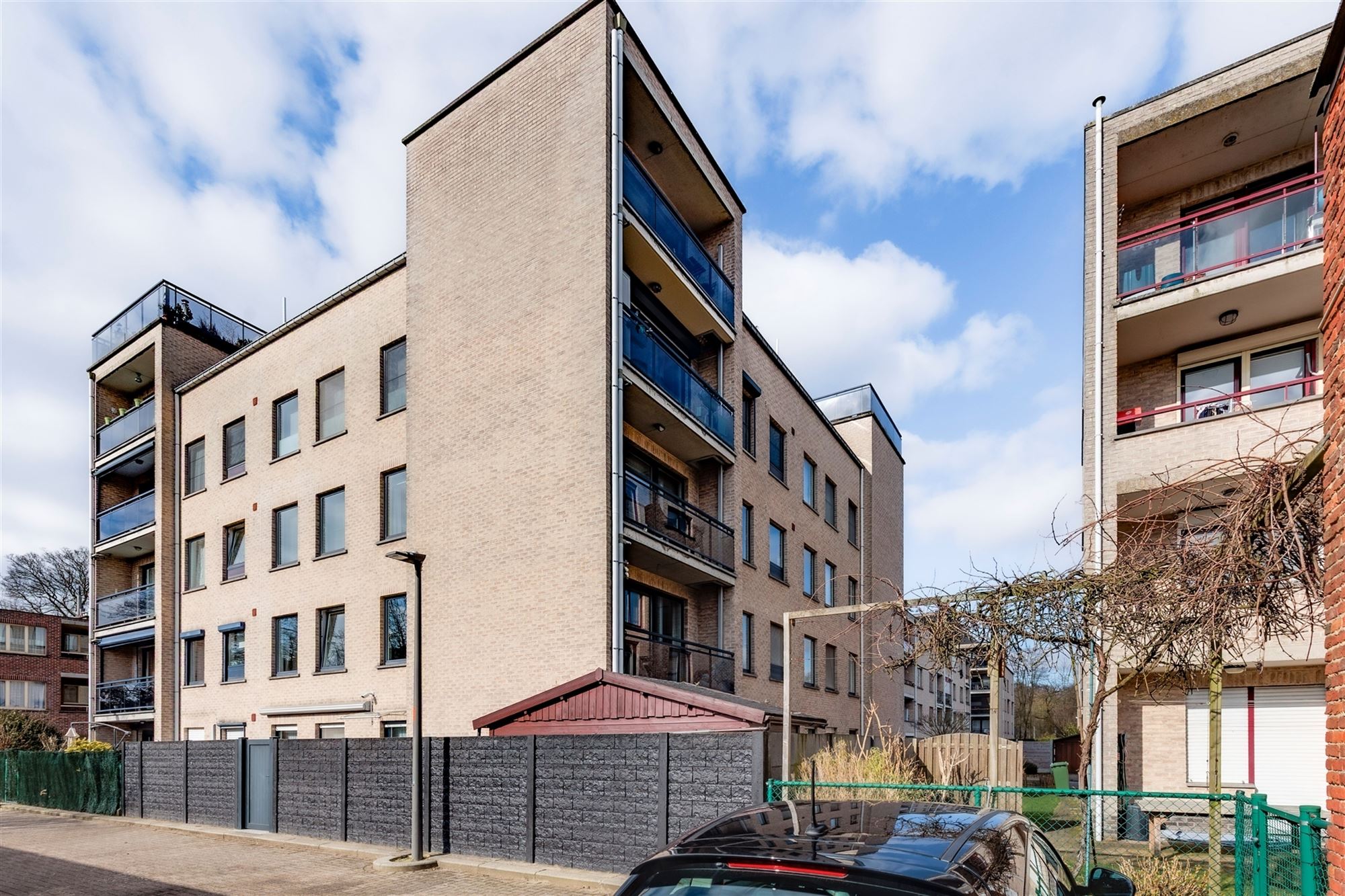 Zeer mooi 2 slaapkamer appartement met terras foto 5