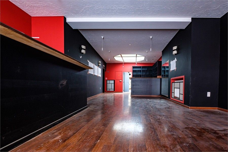 HANDELSRUIMTE MET VEEL POTENTIEEL TE HUUR IN HET CENTRUM VAN SINT-TRUIDEN foto 2