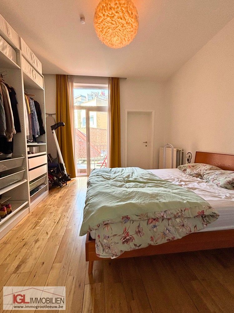 Gerenoveerd 1-kamer appartement te huur nabij het Sint-Denisplein foto 6