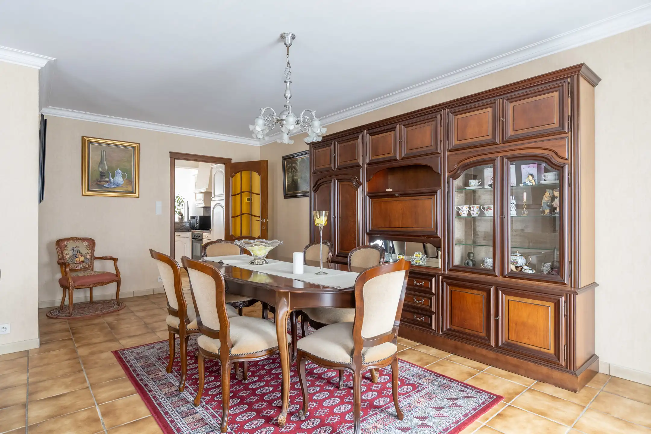 Gunstig gelegen woning met 3 slpks en garage op  505 m² foto 8