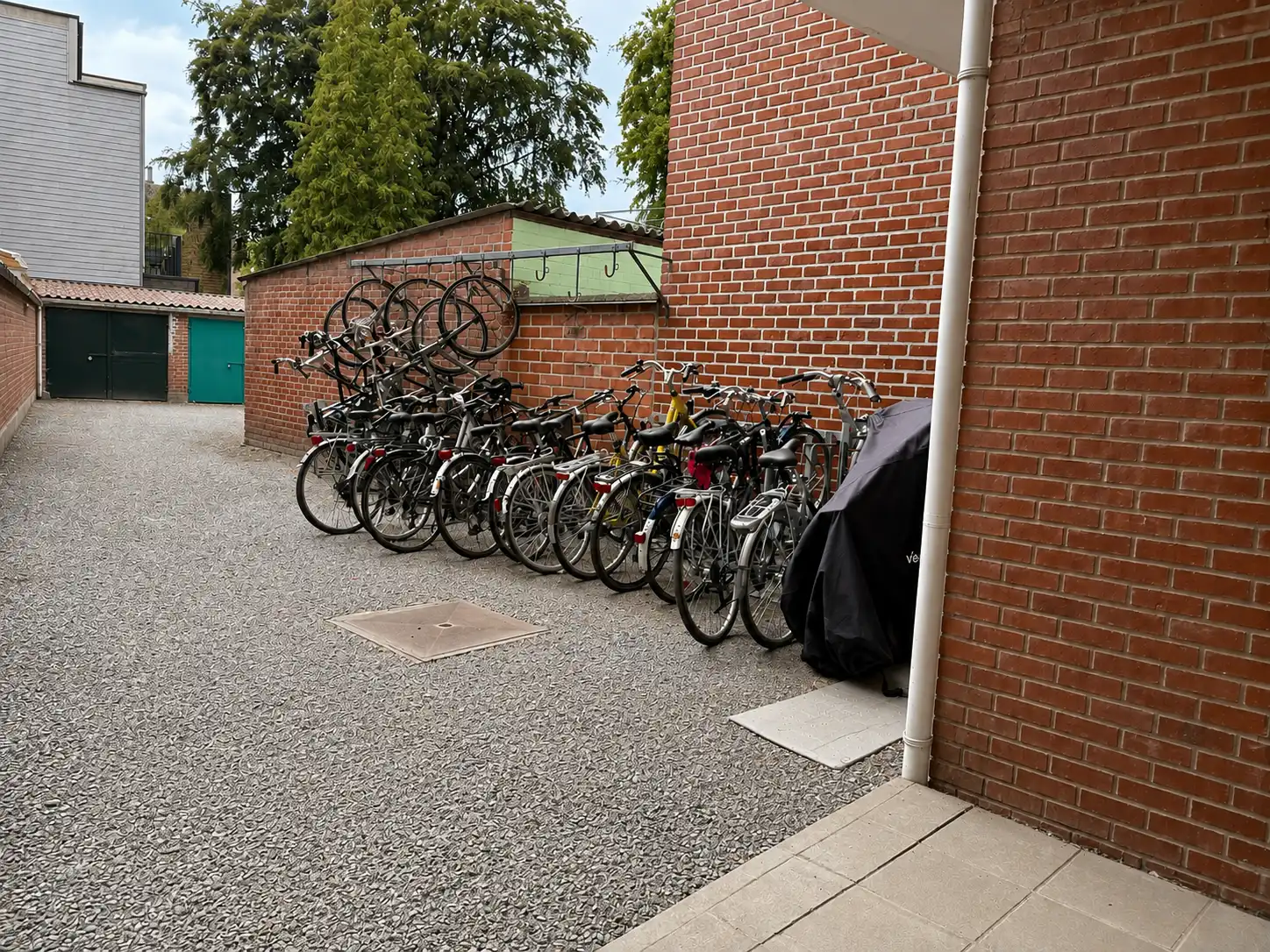 Gelijkvloers app. met 2 slpk. nabij Gent-Sint-Pieters foto 15