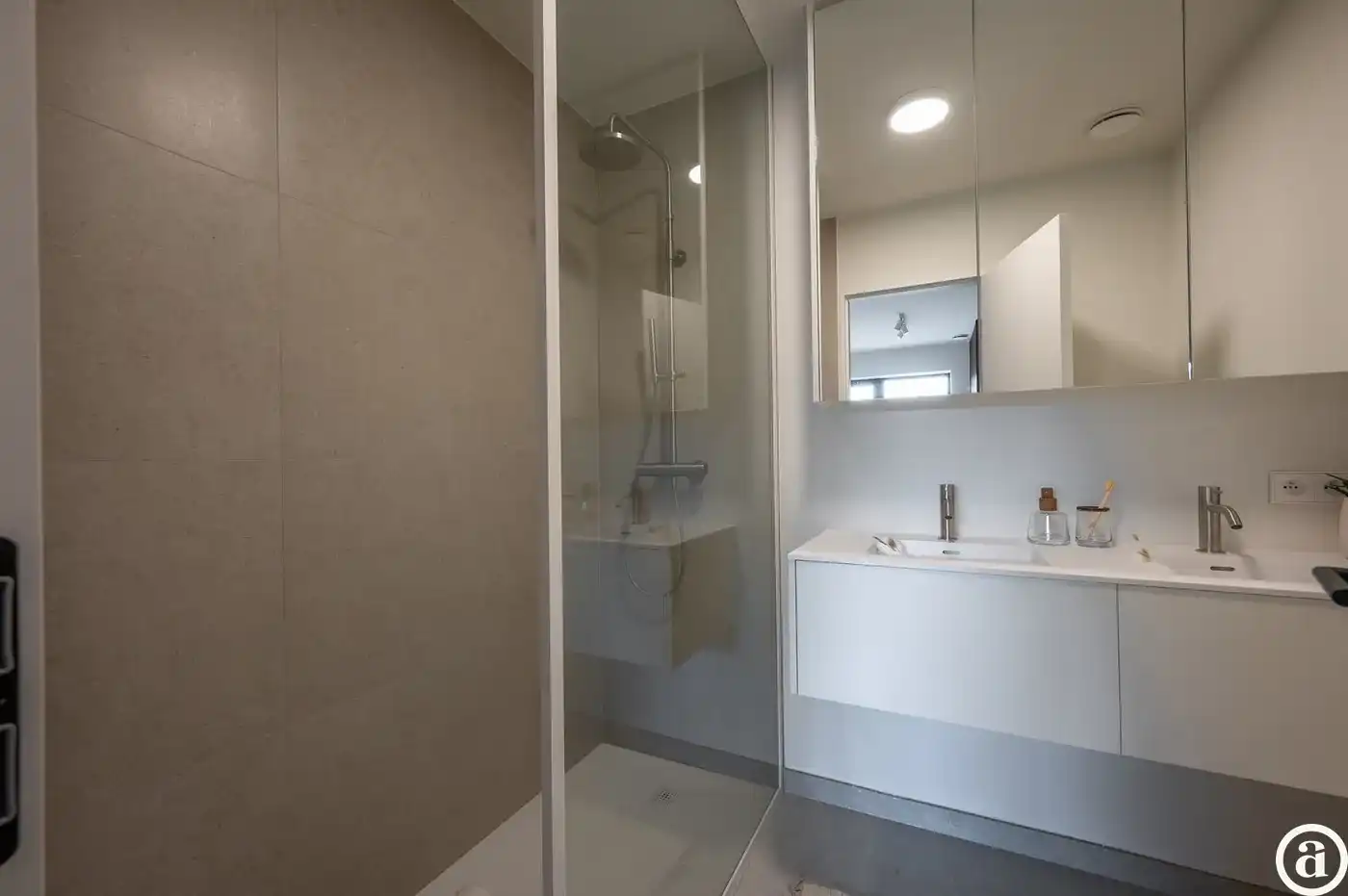 Nieuwbouw appartement op een centrale ligging te Knokke, vlakbij het Zegemeer en op wandelafstand v foto 14