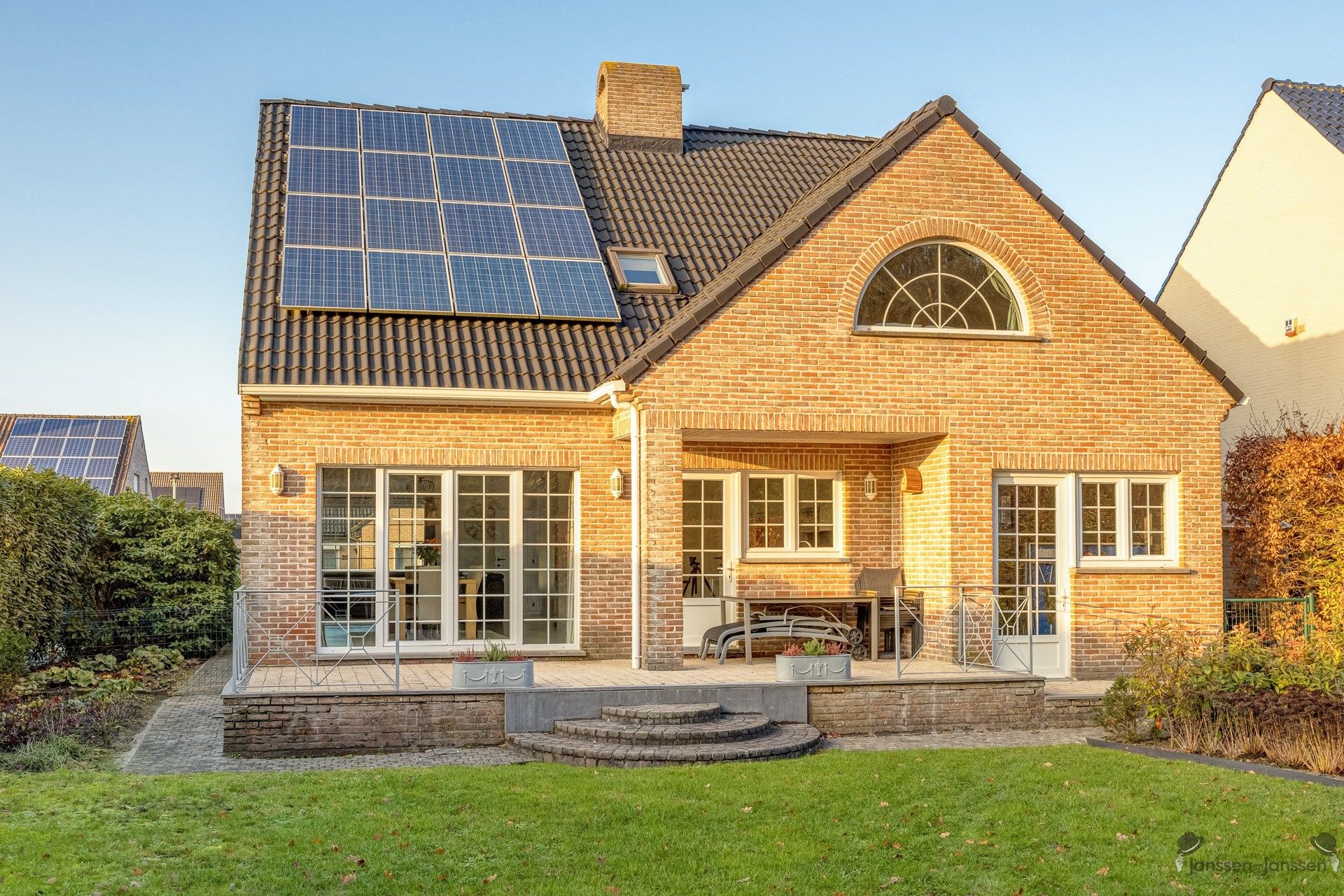 Lichtrijke, top-onderhouden woning in een doodlopende straat in hartje Sint-Job foto 25