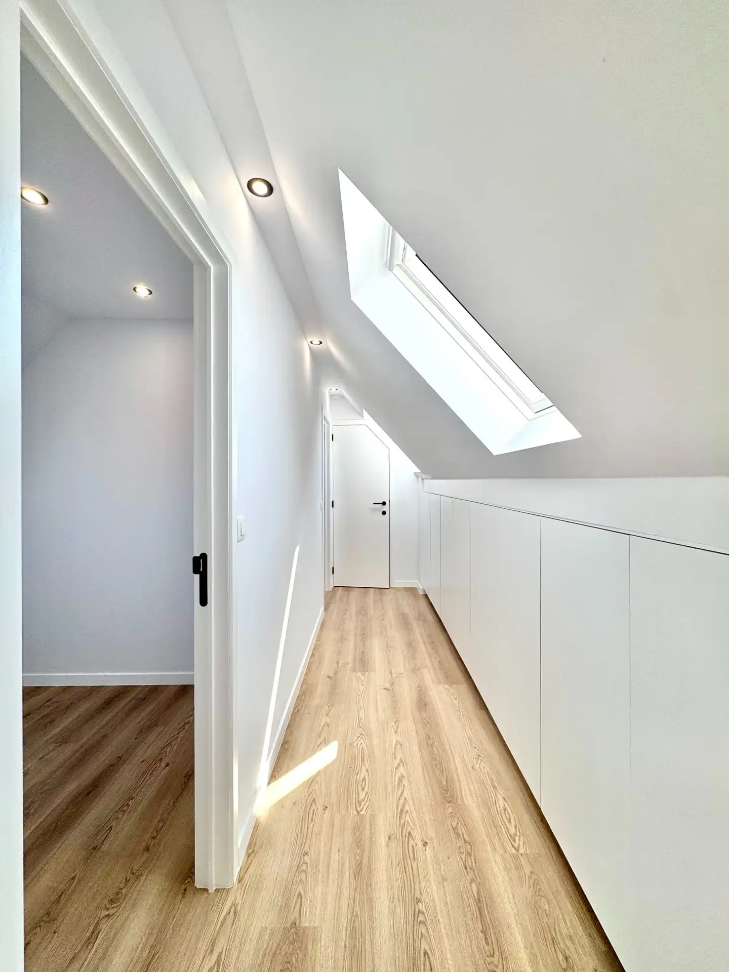 VOLLEDIG GERENOVEERDE WONING | TUIN | GARAGE | 294 M² foto 25