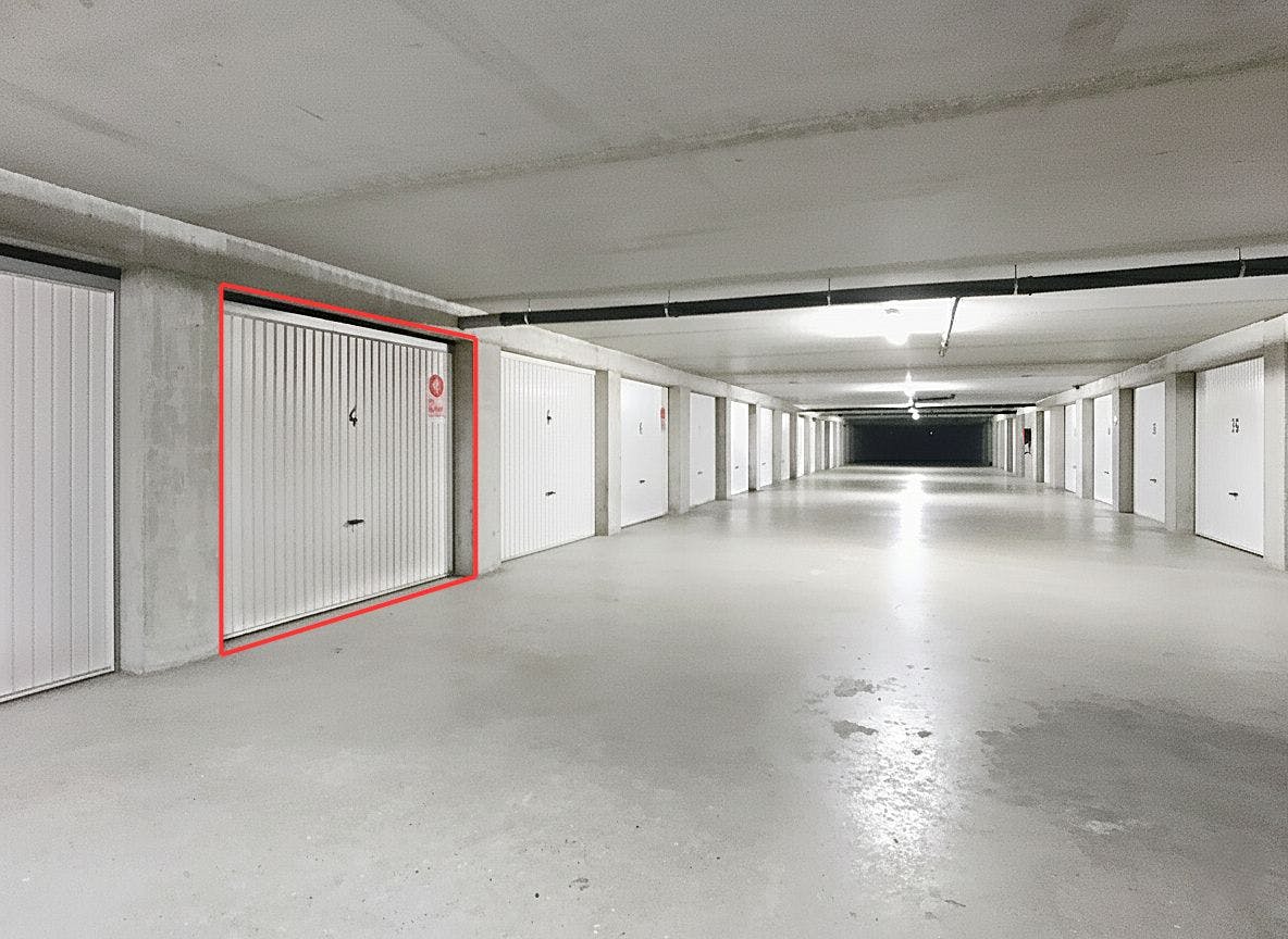 Goedgelegen garagebox te koop te Duinenweg in Middelkerke! foto 4