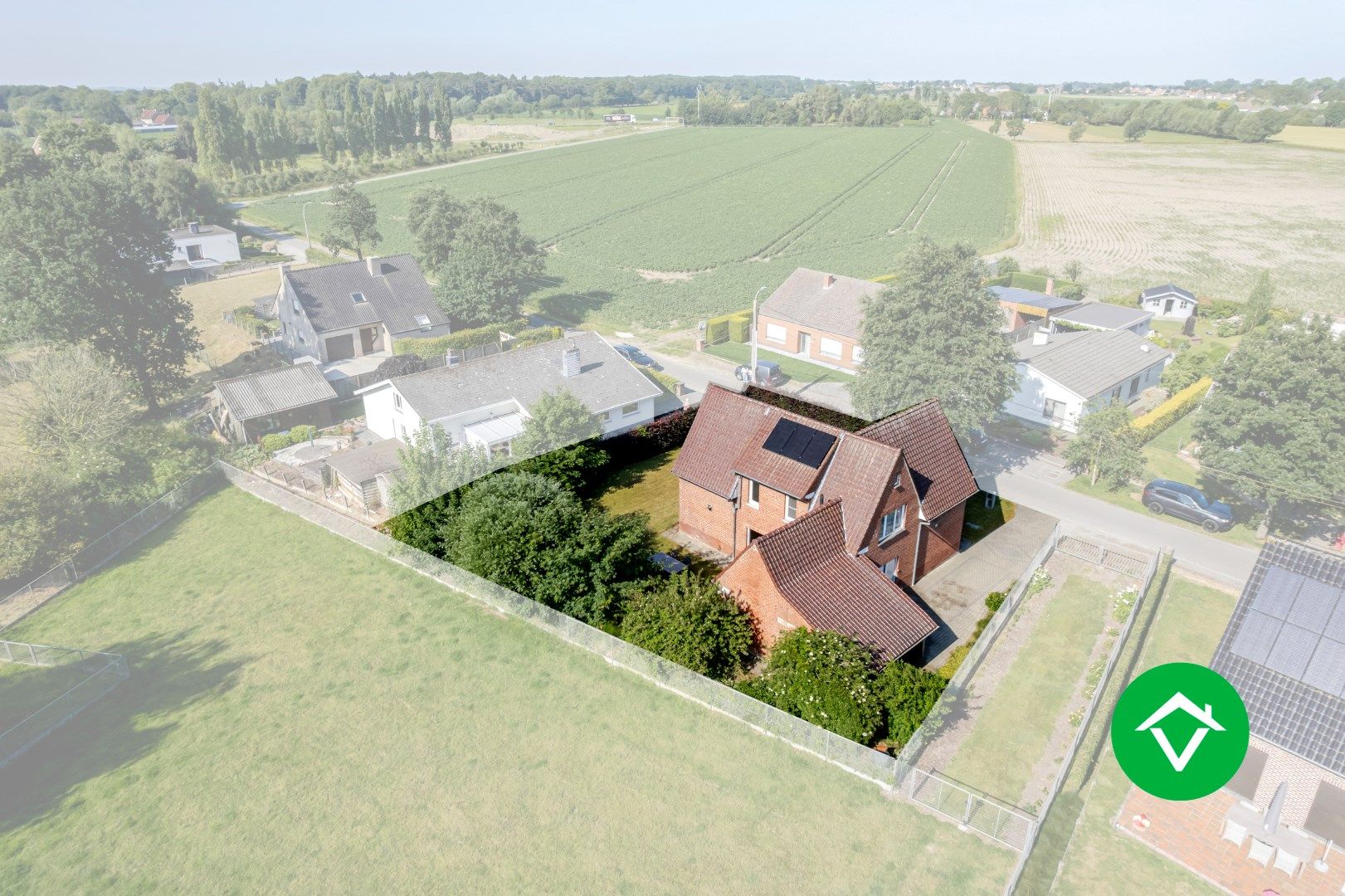 Rustig gelegen instapklare woning met 4 slaapkamers en garage te Torhout foto 3