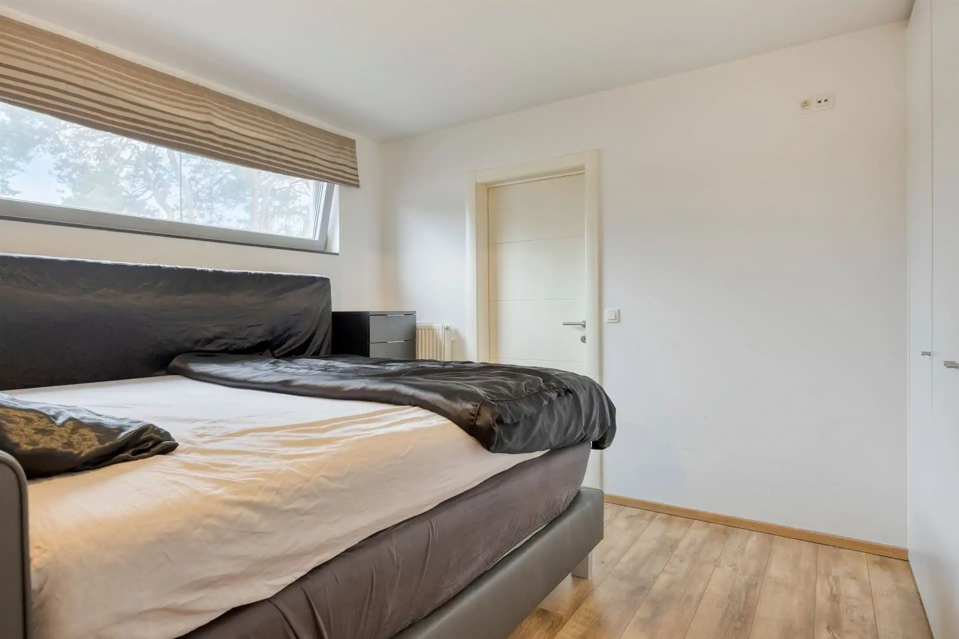 Instapklaar appartement met ruim terras én autostaanplaats! foto 9