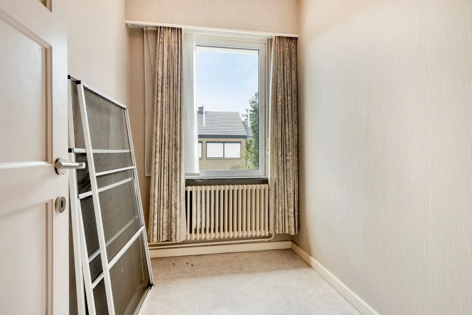 Instapklare woning met 3 SLPKS nabij het centrum van Mol !  foto 18