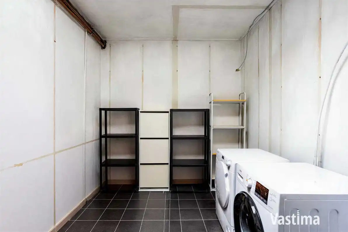 Uniek pand bestaande uit 2 woongelegenheden, garage en buitenruimte foto 13
