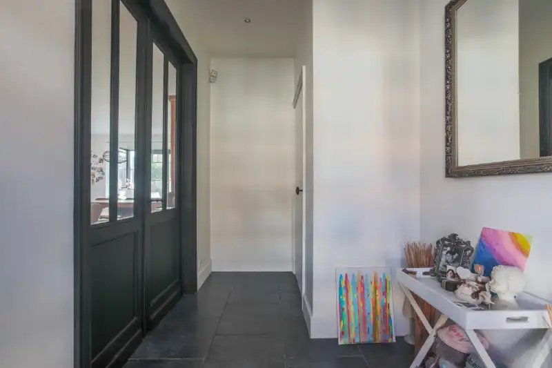 Verder af te werken, doch onmiddellijk bewoonbare ruime woning (399m²)  met 4 slpks (meer mogelijk), tuin, garage ....ENERGIELABEL C... foto 7