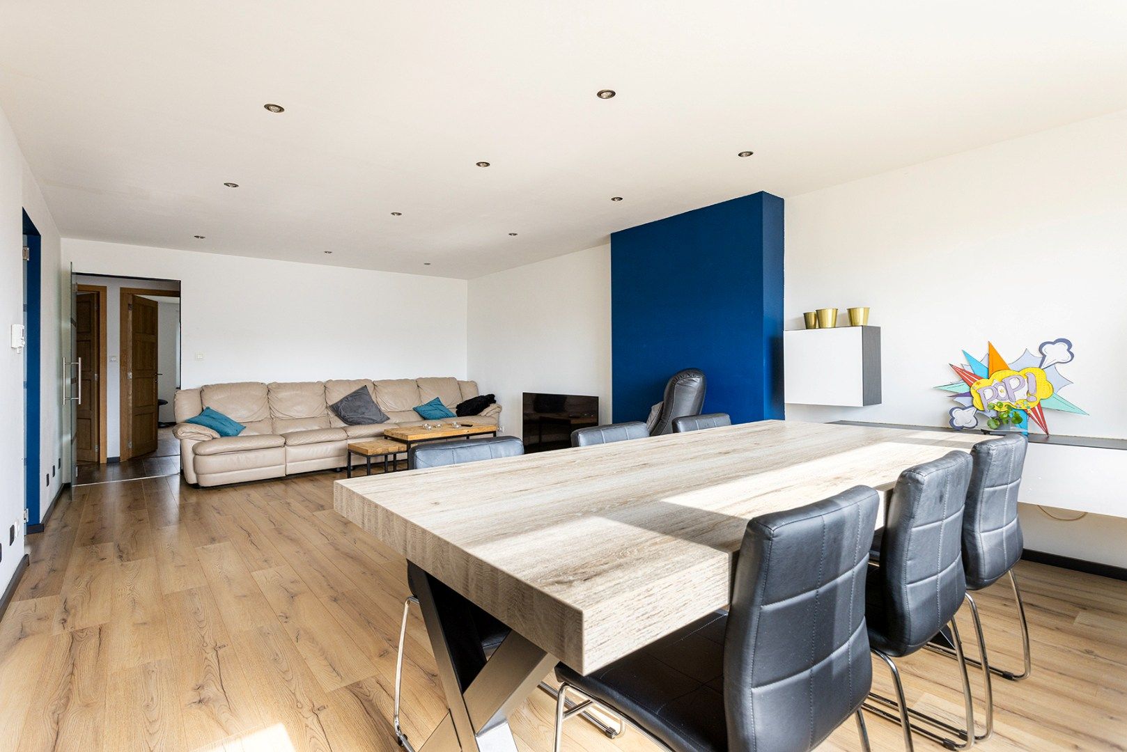 Instapklaar appartement (119m²) met 2 slpk en garage! foto 2