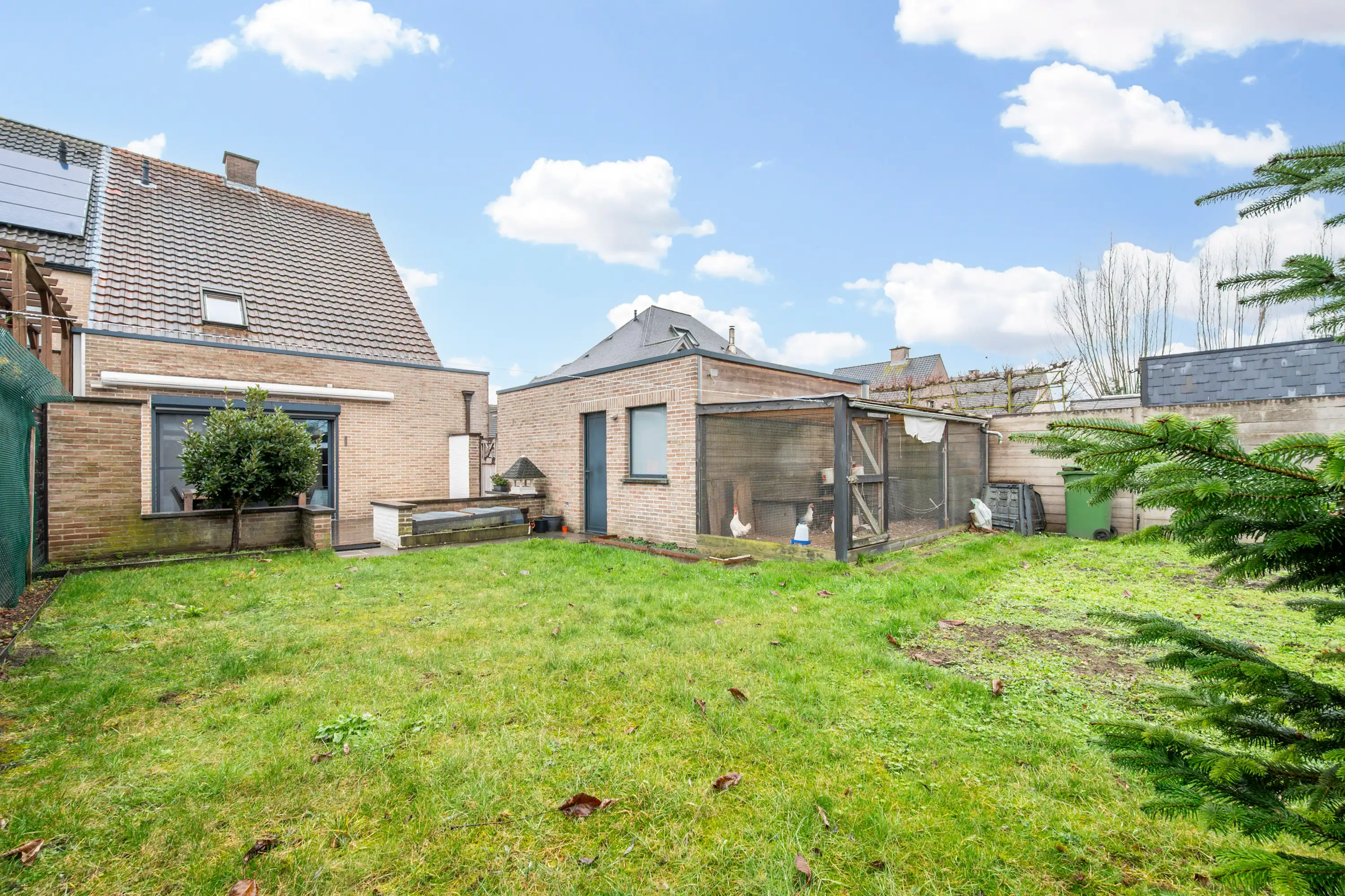 Instapklare gezinswoning op topligging! foto 3