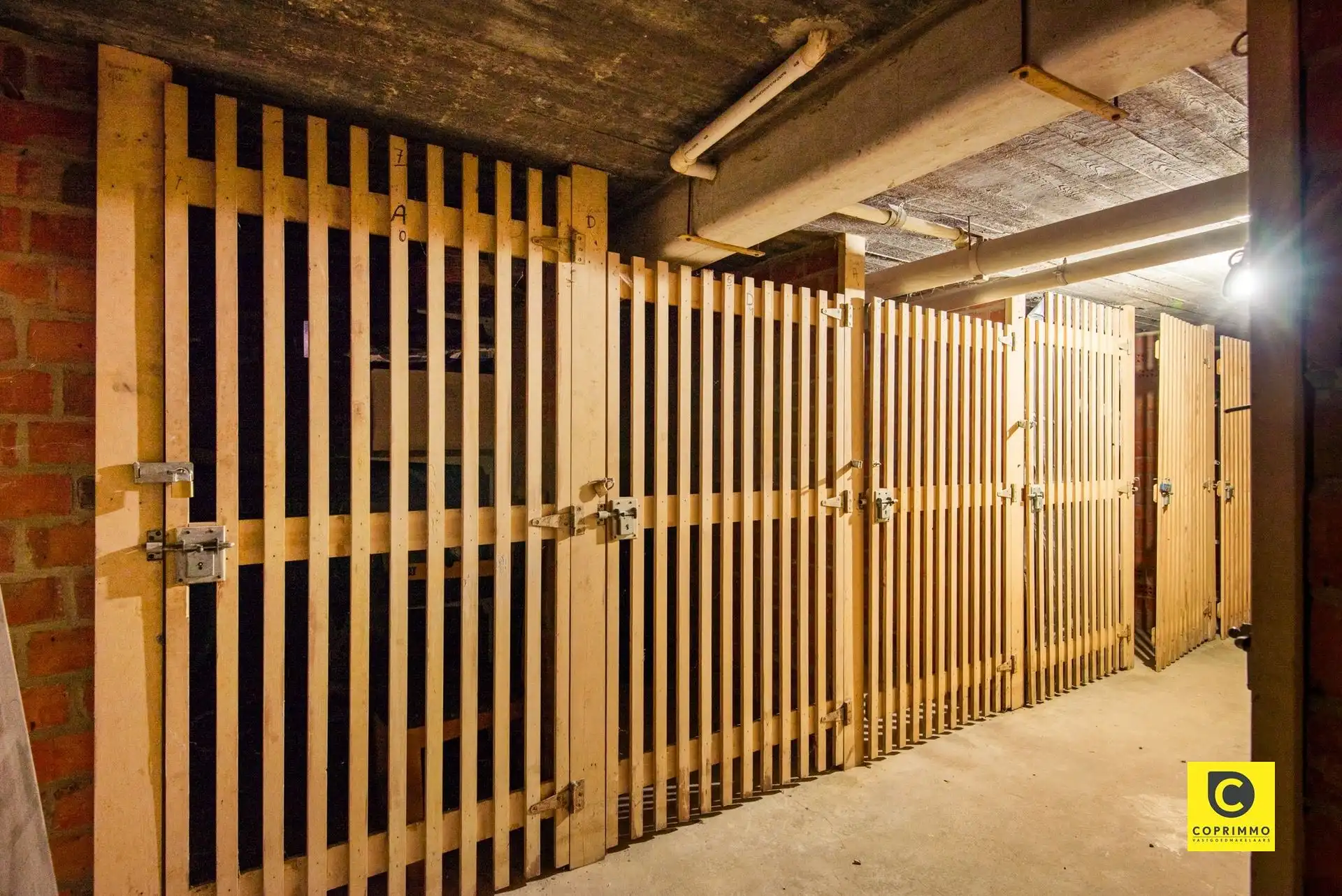 Gelijkvloers app.1 slk met tuin en garagebox foto 12