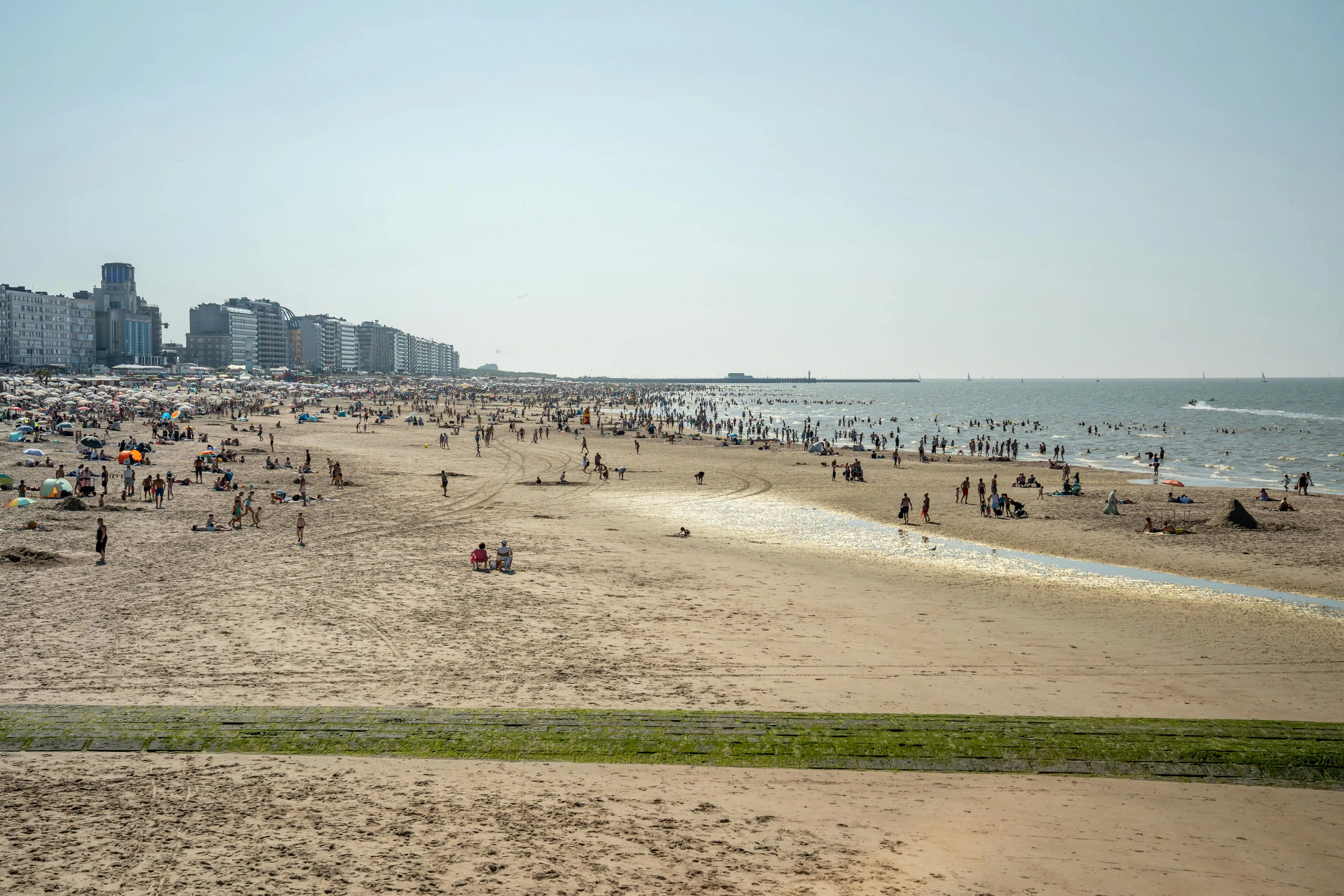 Uniek, historisch en ruim appartement te koop op de zeedijk  foto 14