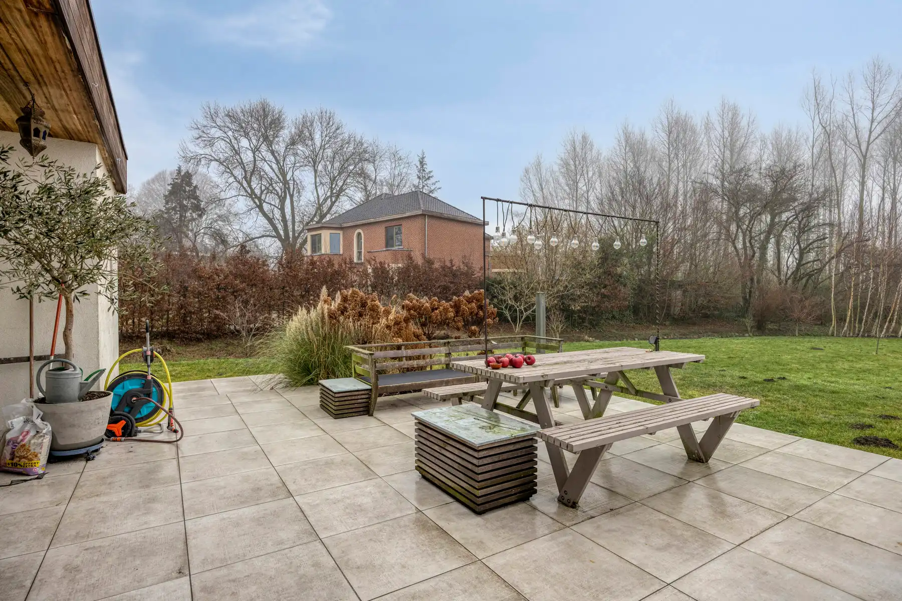 Instapklare halfopen woning met grote tuin op toplocatie in hartje Merchtem! foto 24