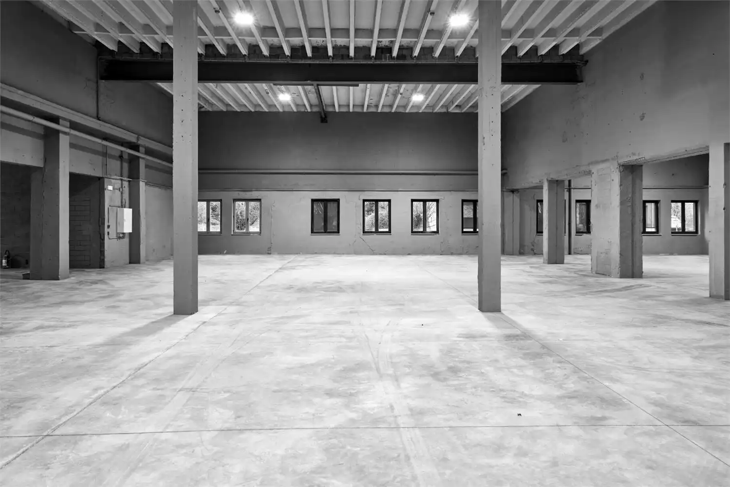 MAGAZIJNUNITS TE HUUR foto 2