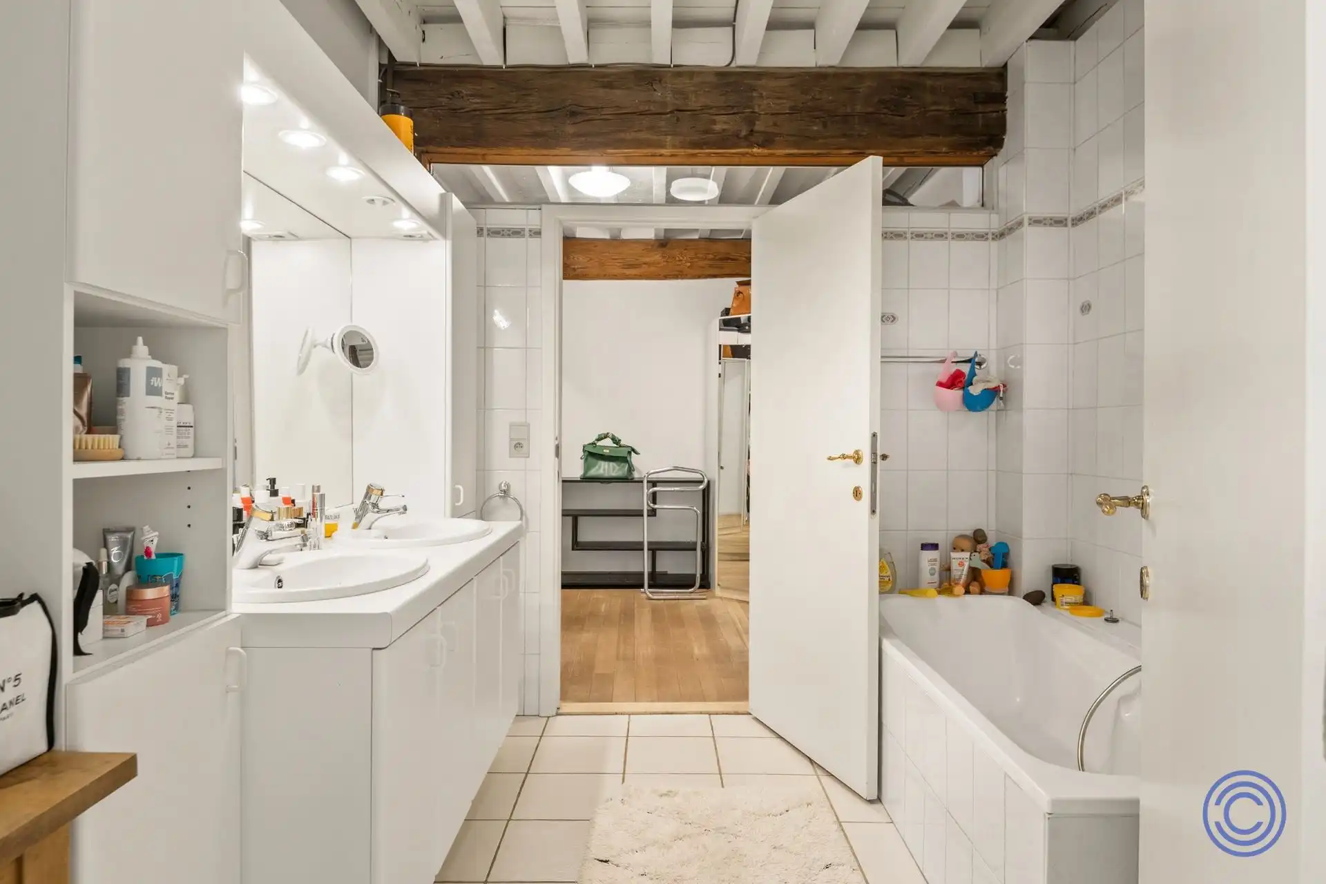 Karaktervol appartement van 195 m² met terras aan de voet van de kathedraal foto 12