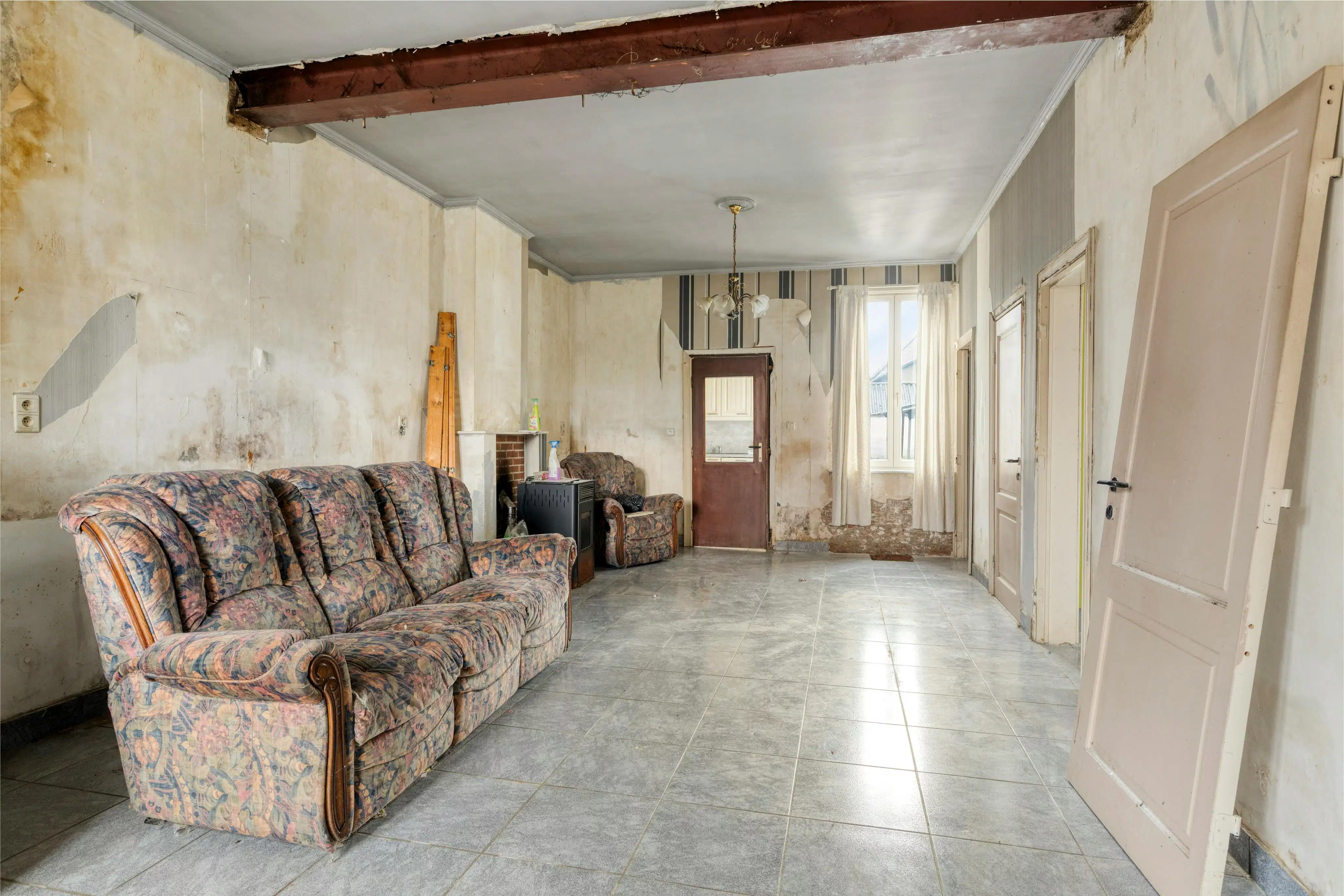 Te renoveren huis met 4 slaapkamers in Geel  foto 4