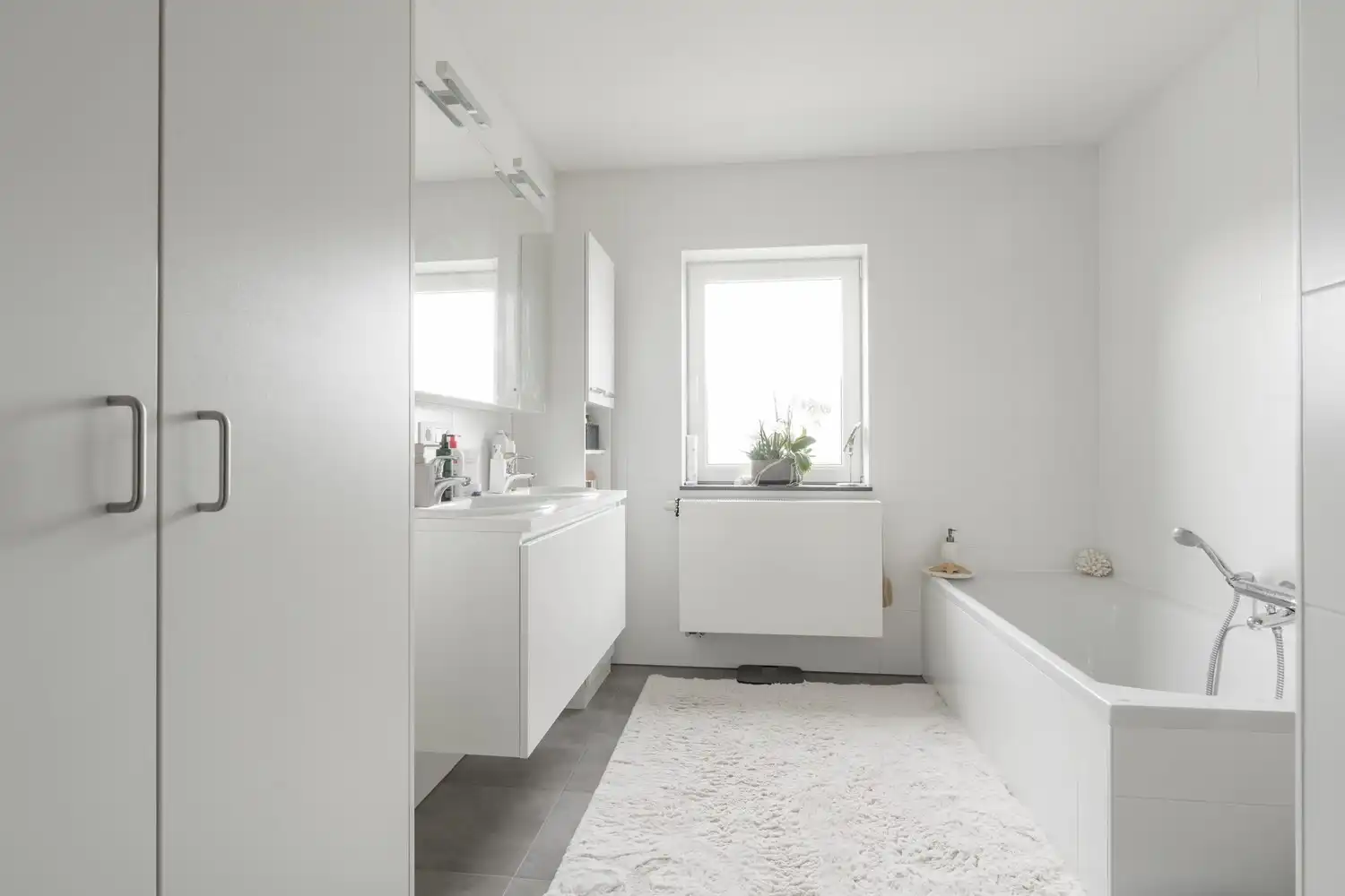 Leuke moderne gezinswoning met 3 SLK en een mooi perceel grond foto 17