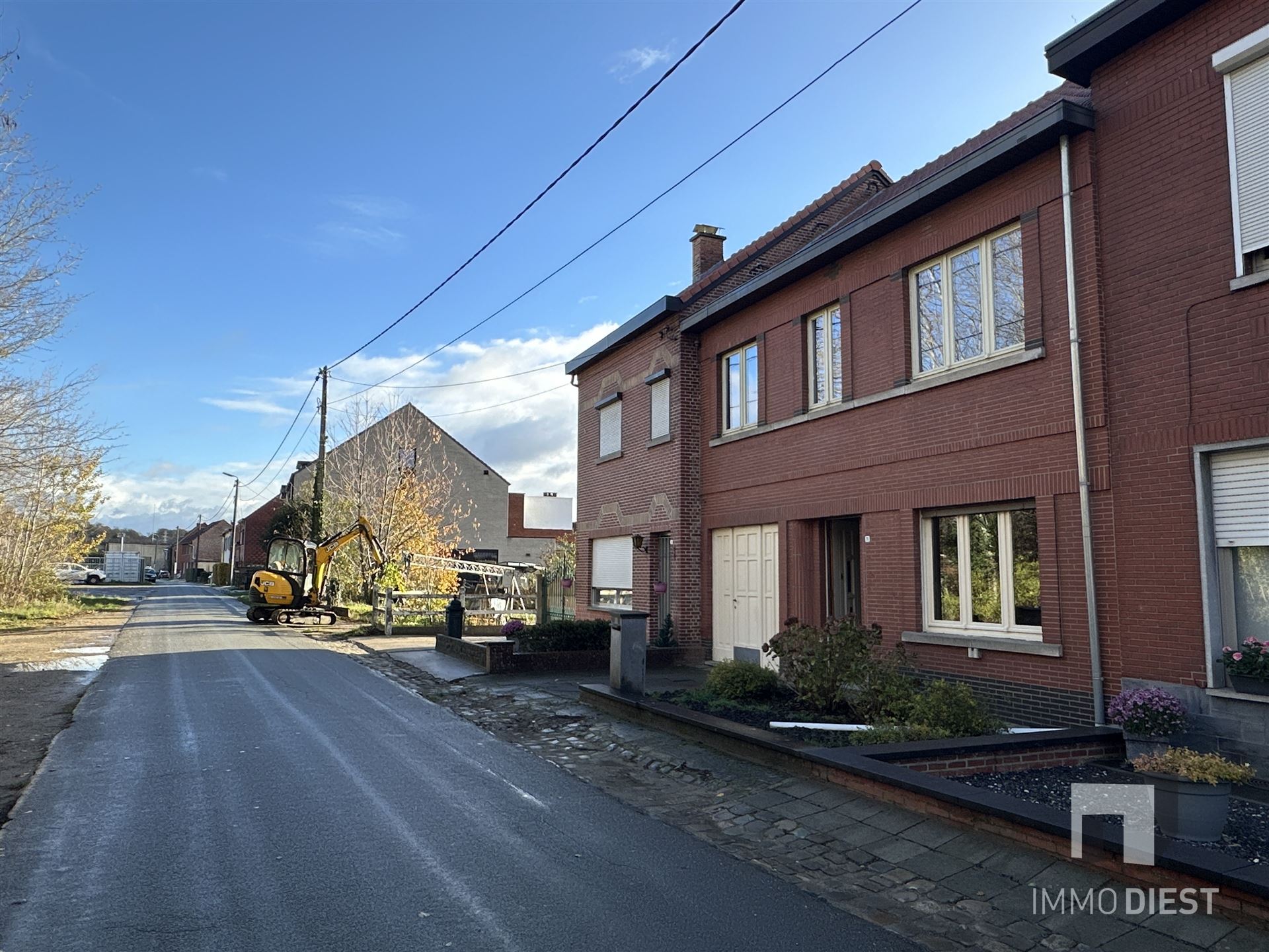 Woning met 3 slpks, garage en grote tuin. Vlakbij station Diest gelegen. foto 2