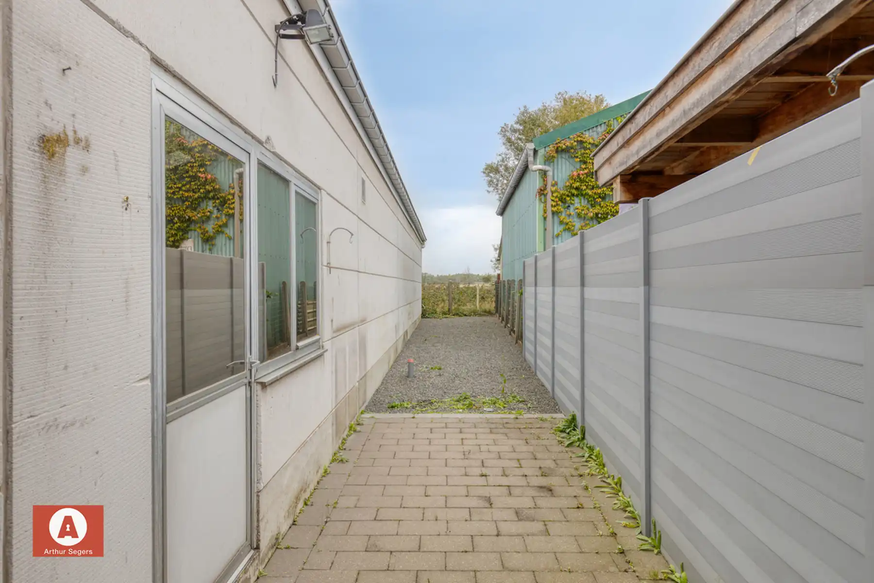 Woning met atelier en 4 slaapkamers in Buggenhout foto 27