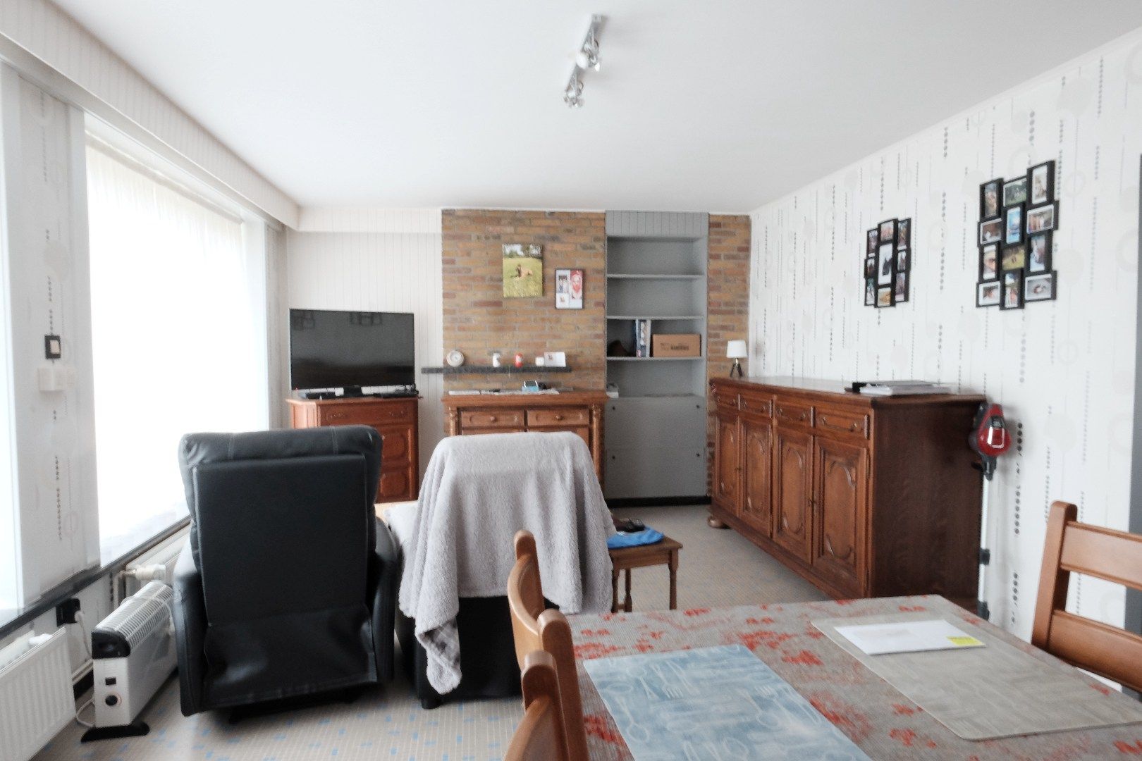 Landelijke woning met grote tuin en garage foto 4