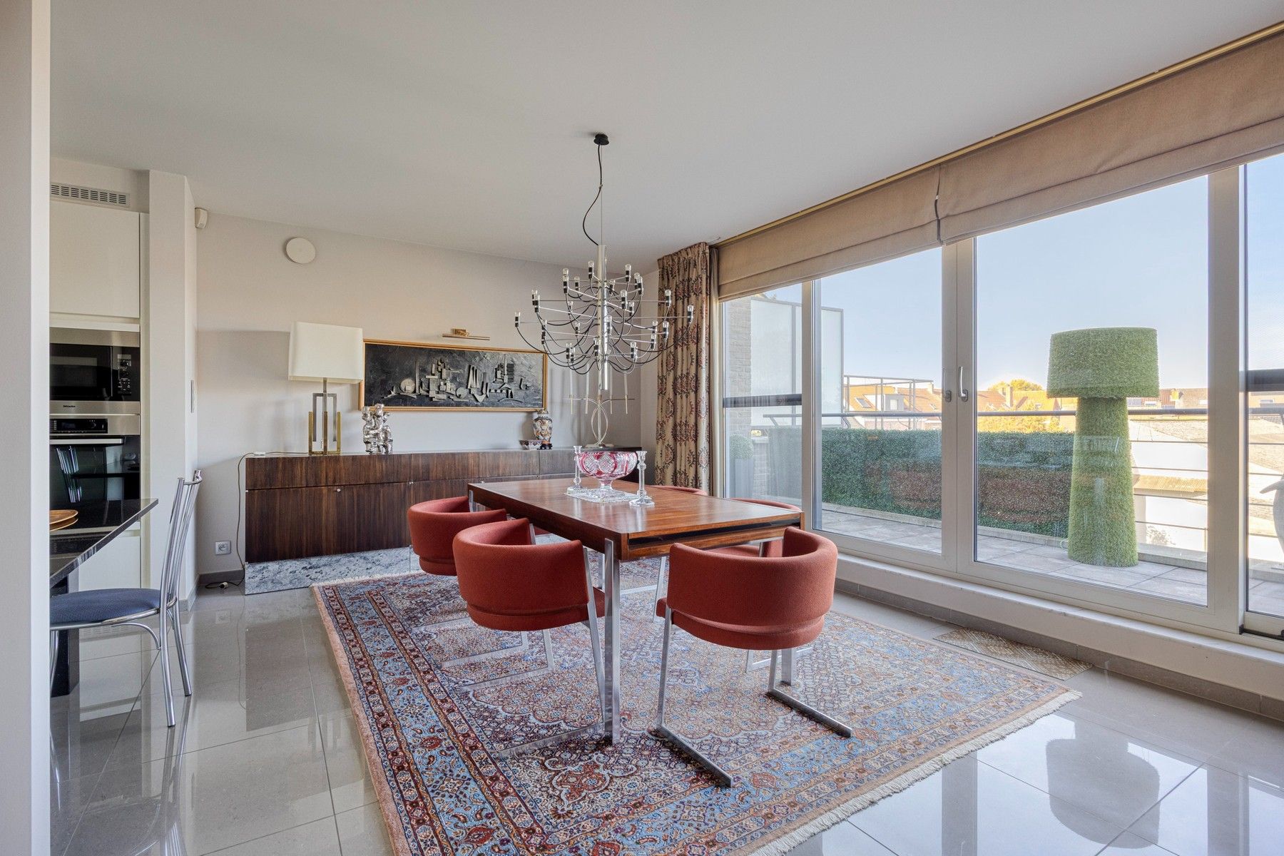 Luxueus appartement met open zicht en gezellig terras foto {{pictureIndex}}