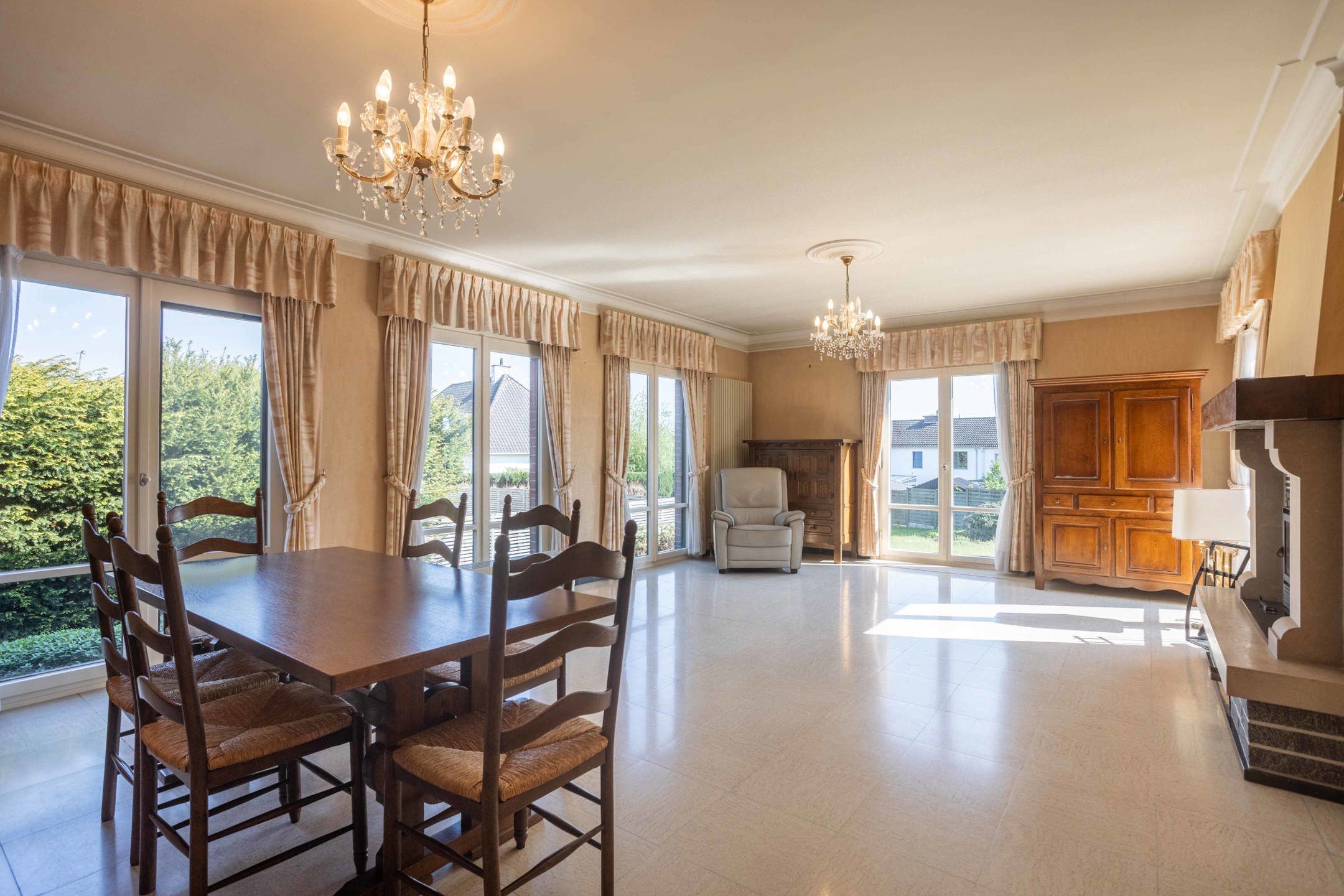 Goed gelegen ruime alleenstaande woning  foto 6