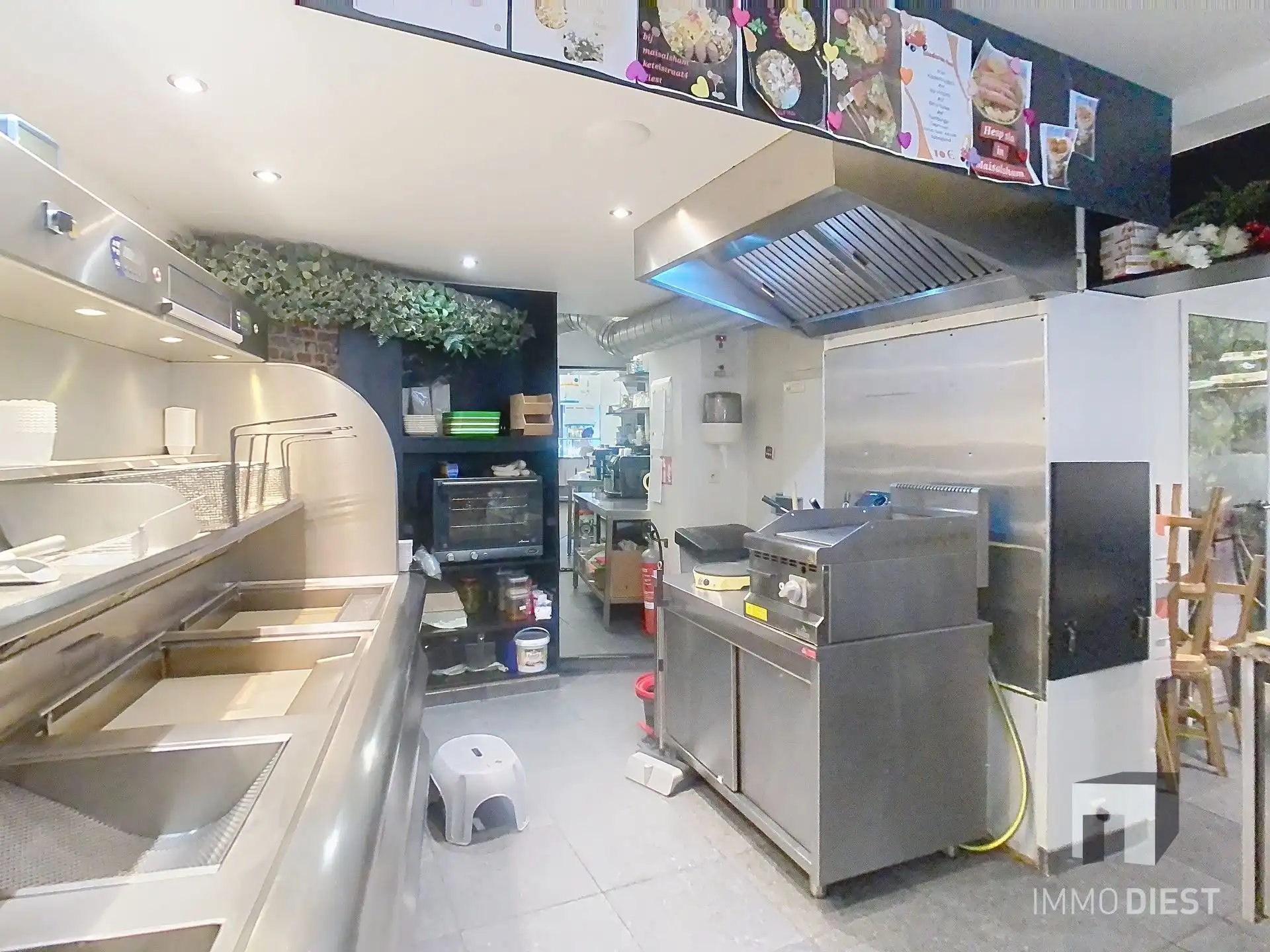 Frituur/broodjesbar over te nemen op topligging  foto 2