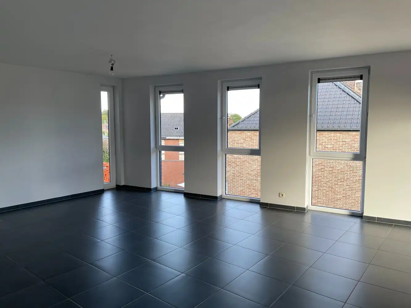 Aangenaam, lichtrijk appartement met overdekt terras en garage foto 4