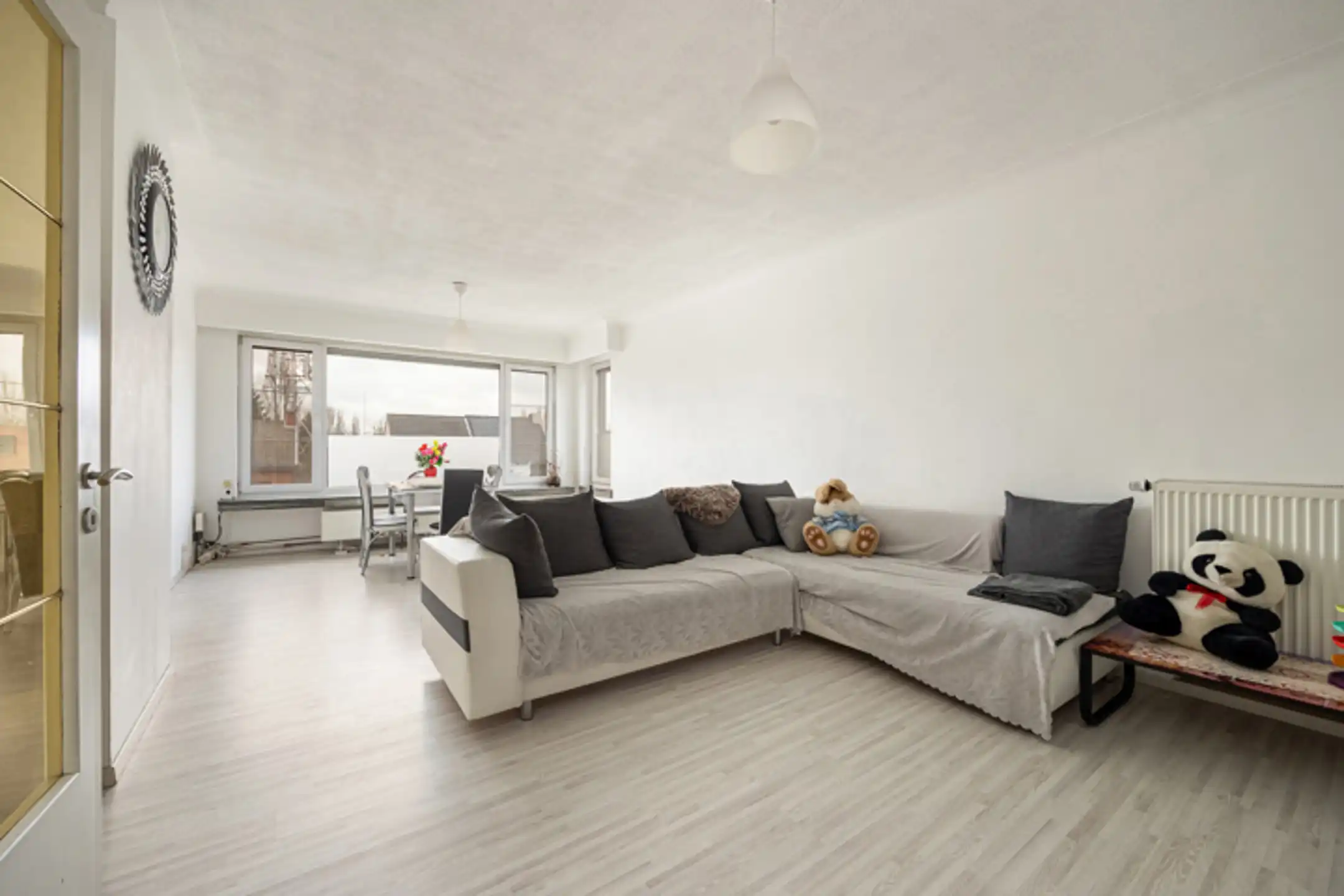 mooi appartement met terras en veel lichtinval met 2/3 slaapkamers  foto 4