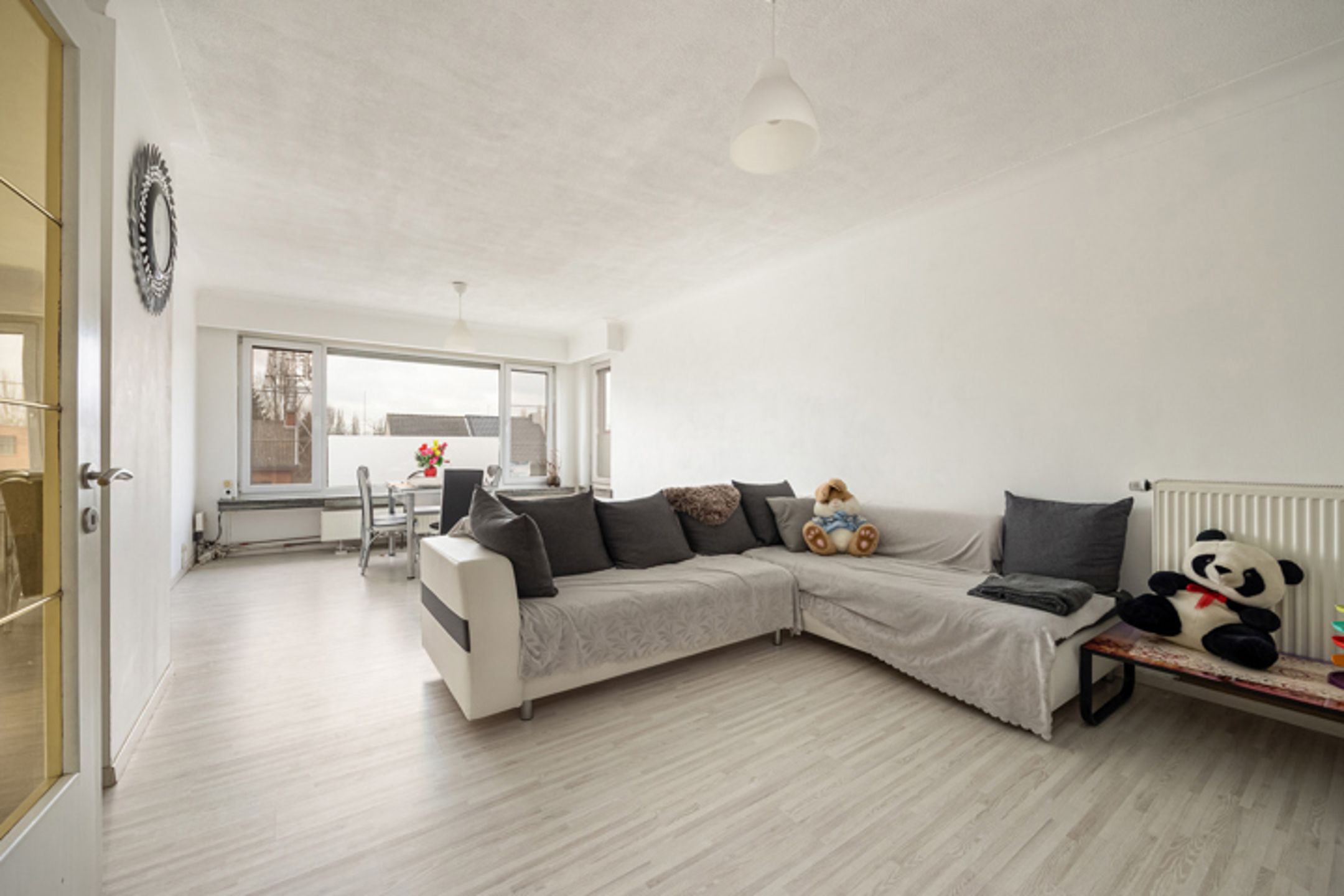 mooi appartement met terras en veel lichtinval met 2/3 slaapkamers  foto 4