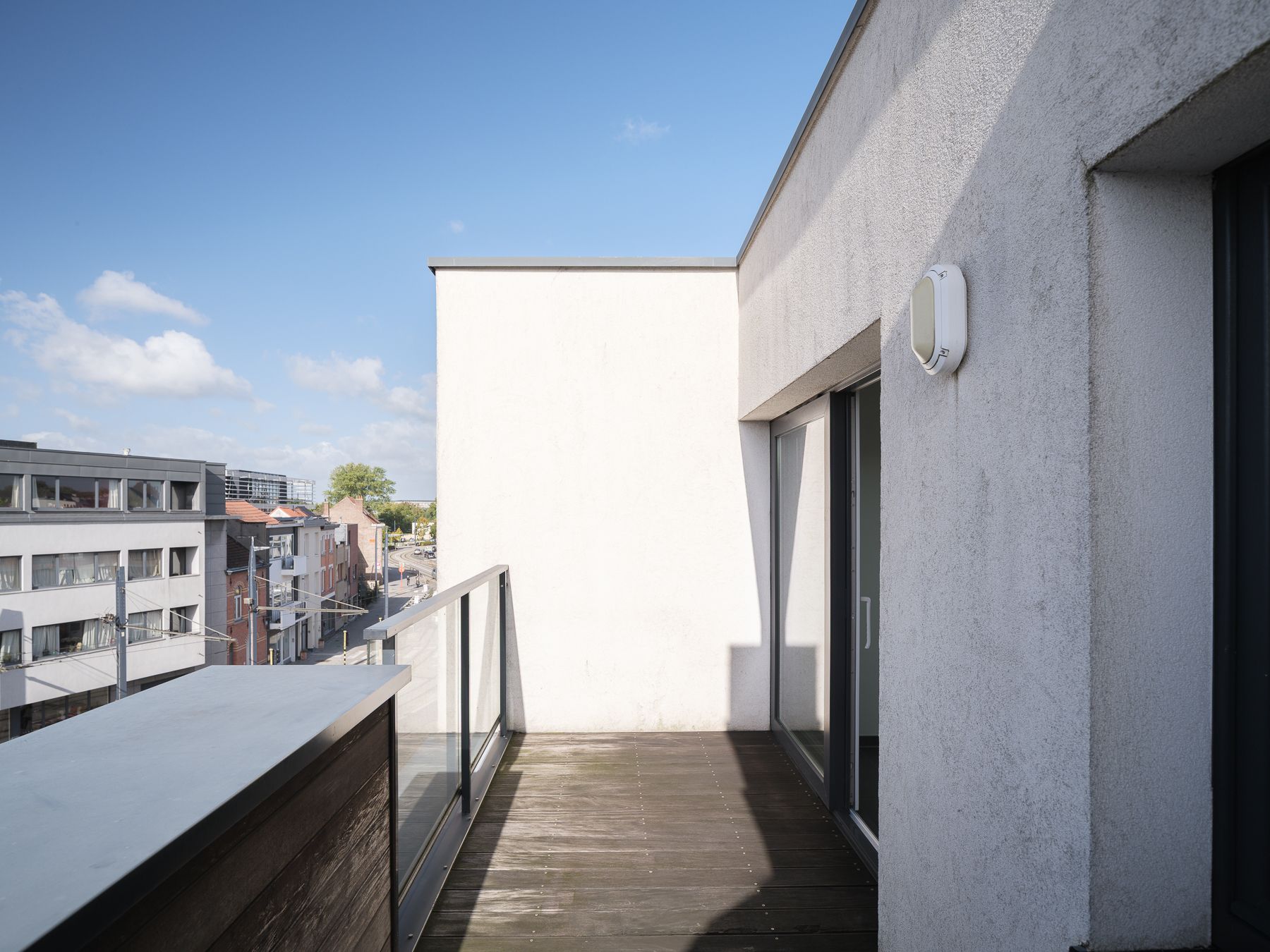 Instapklaar éénslaapkamerappartement met terras en autostaanplaats foto 9