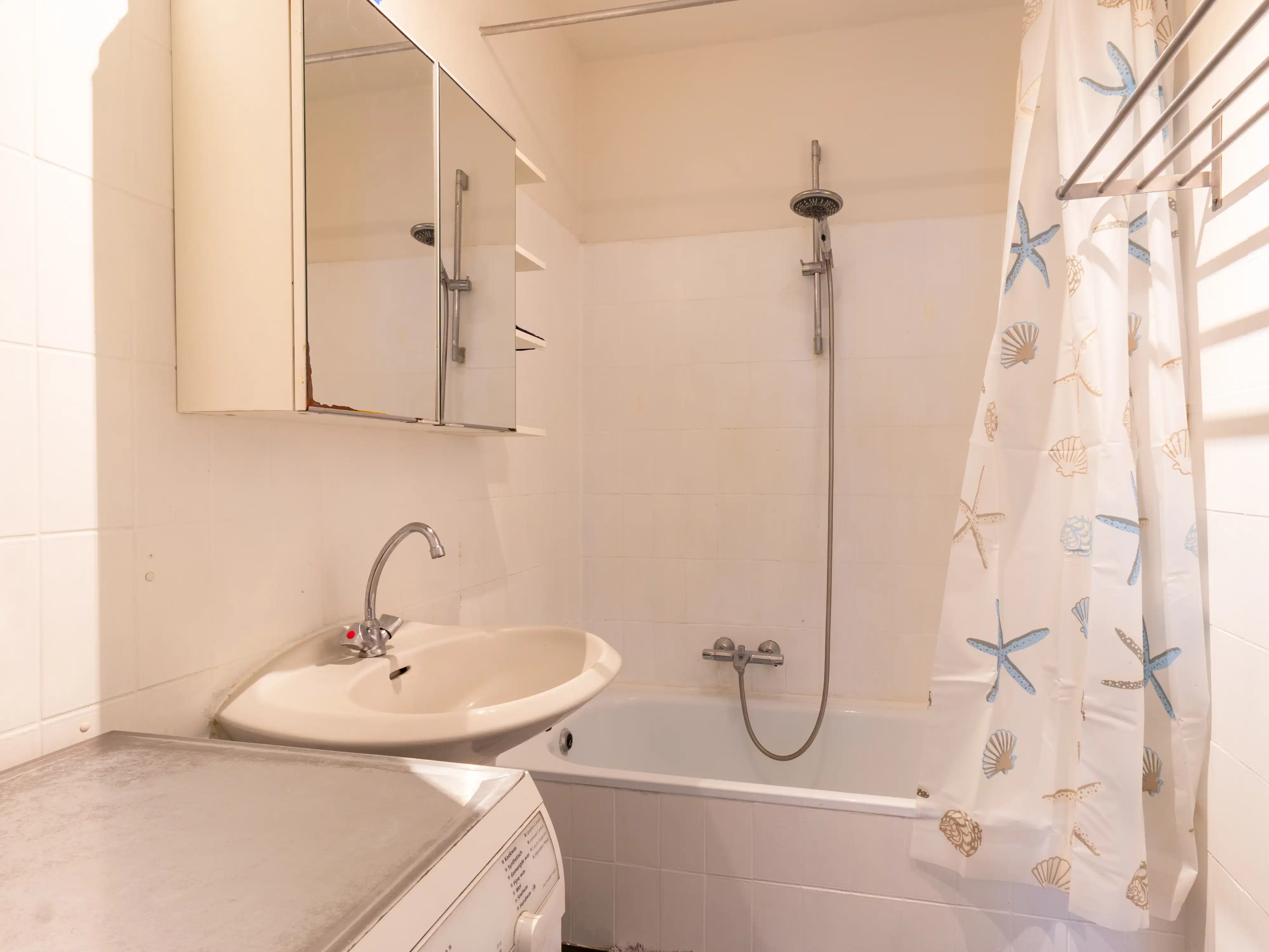 Praktisch appartement met garagebox en twee terrassen foto 10