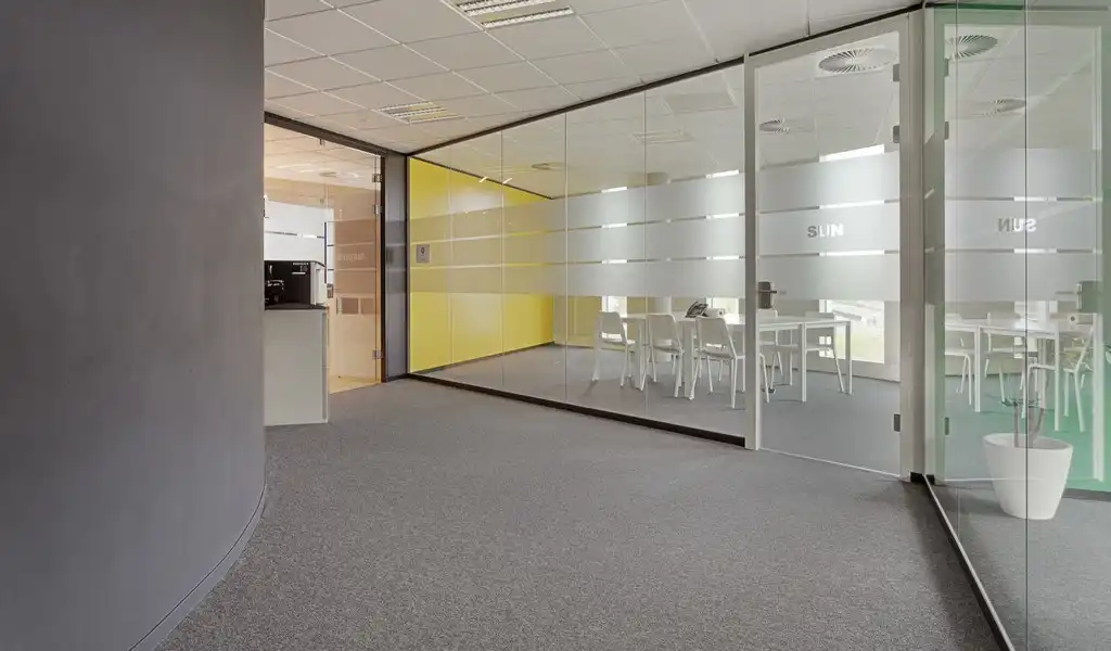 Gemeubelde kantoren met dienstverlening in Planet Business Center aan The Loop in Gent foto 8