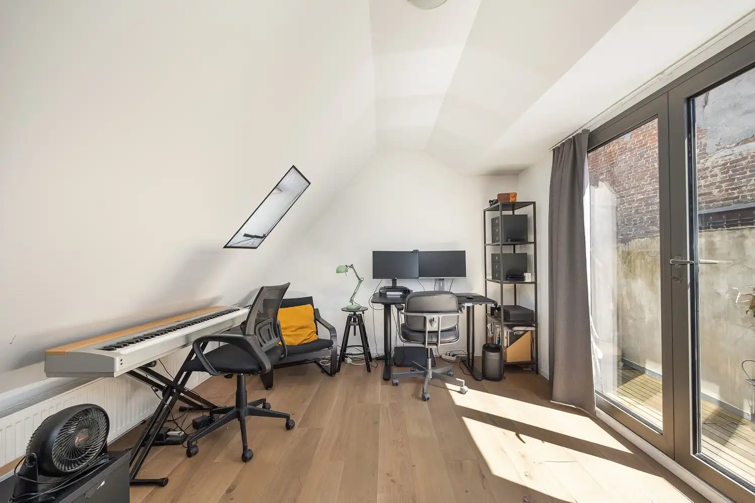 Instapklare stadswoning met garage en 2 slaapkamers foto 24
