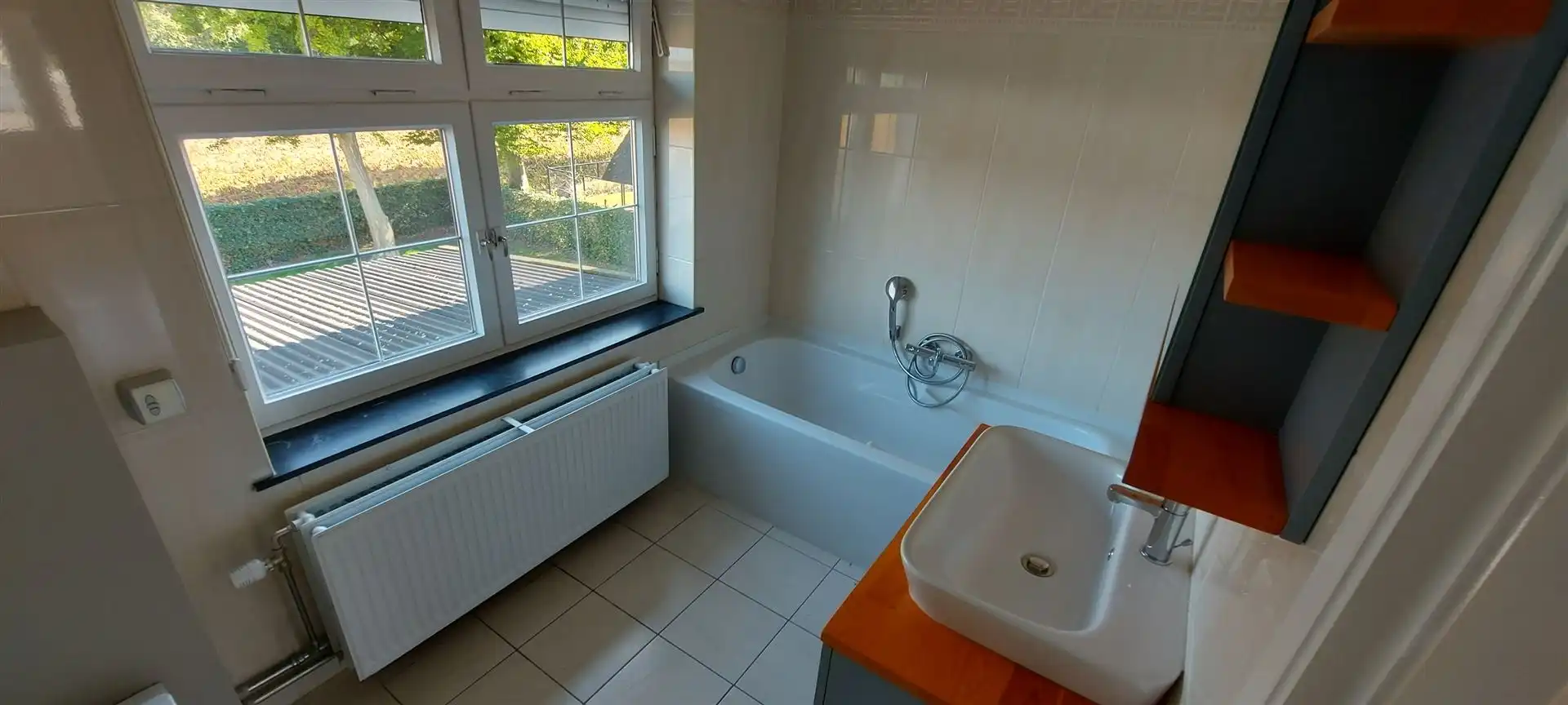 Handelsruimte met woonst foto 14