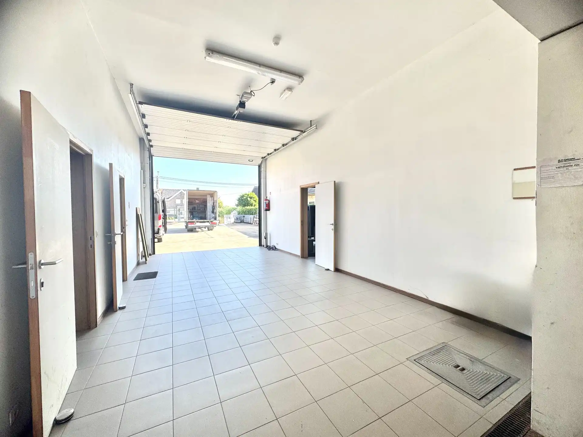 MAGAZIJNRUIMTE 350 M² | BUREEL | KOER | CASCO APPARTEMENT | 714 M² foto 4