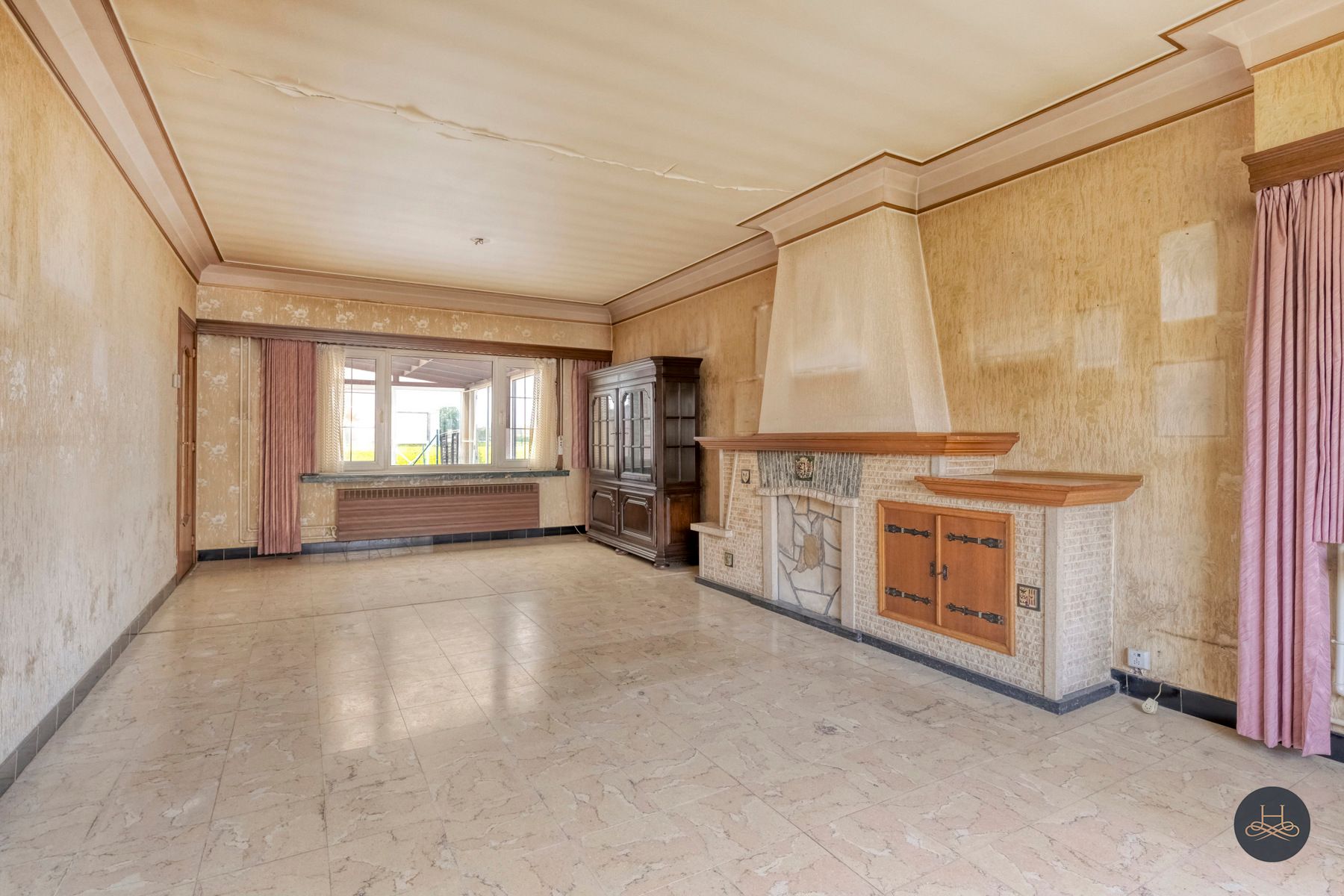 Renovatiewoning met grote garage foto 5