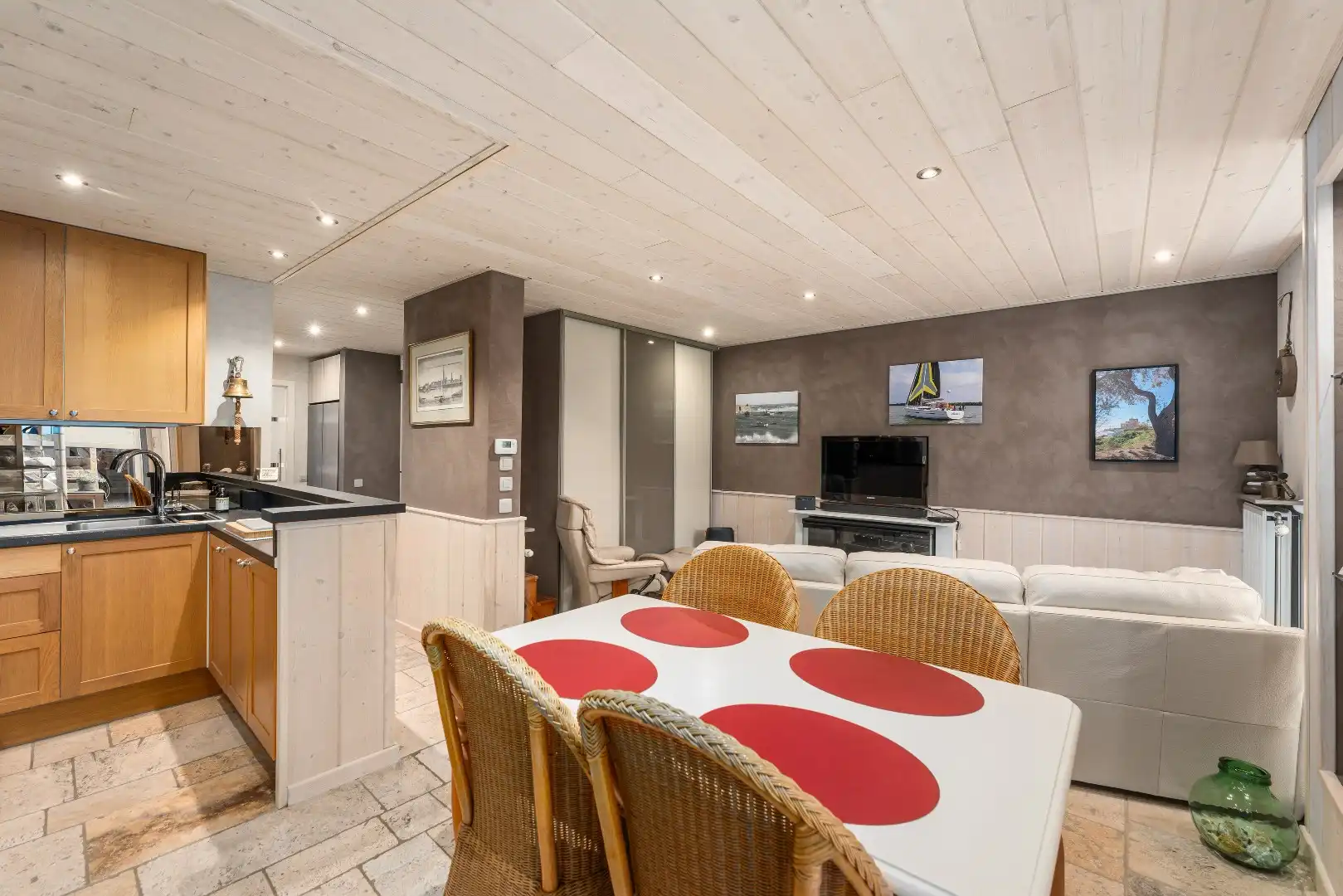 Gelijkvloers appartement met stadstuin in centrum Wenduine foto 3