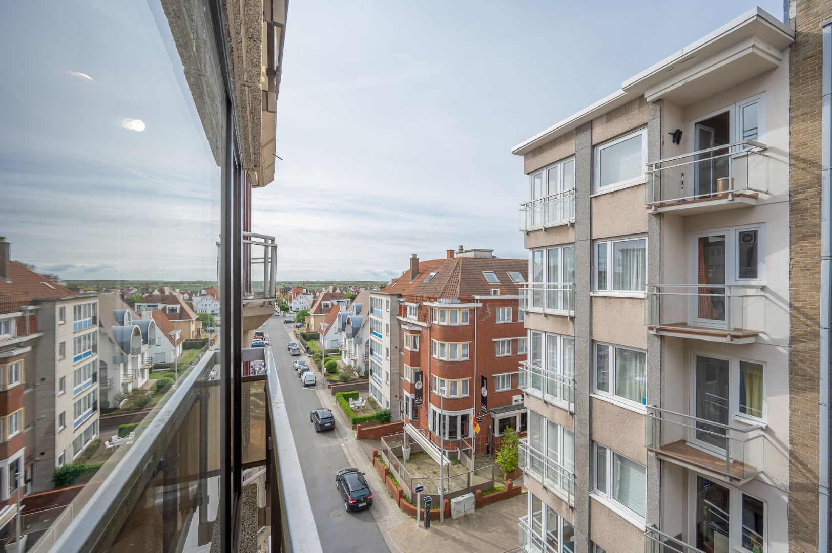 Vernieuwd appartement vlakbij het strand van Duinbergen foto 19