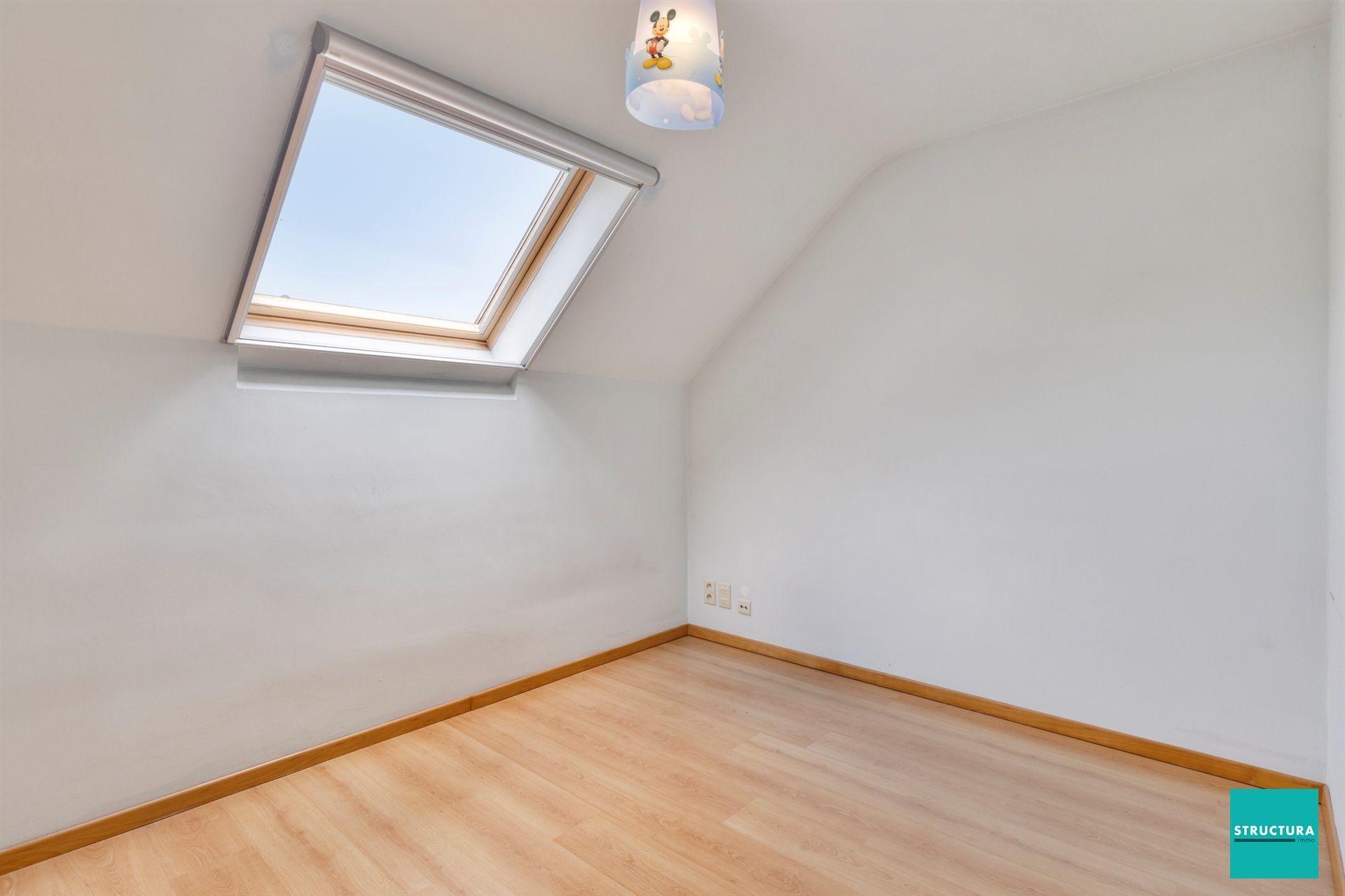 Instapklaar appartement met 2 kamers en terras foto 9