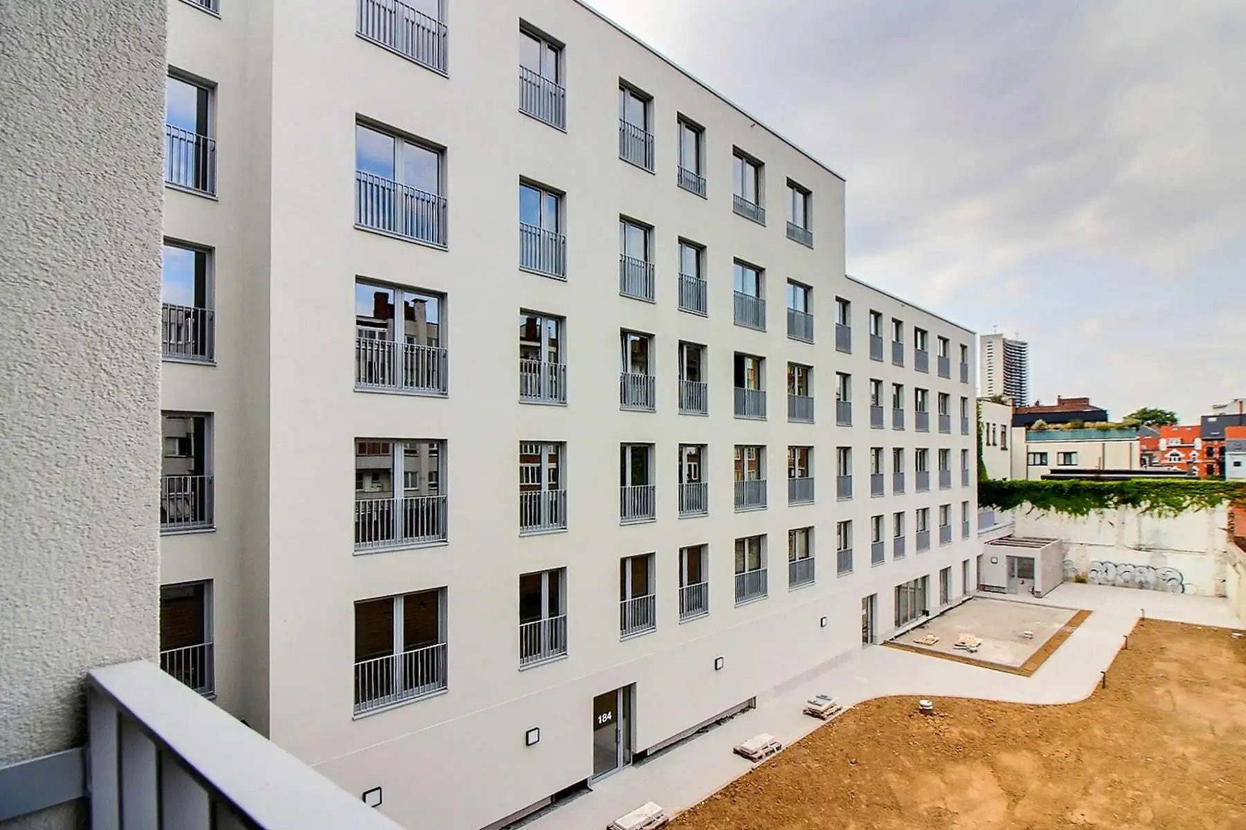 Nieuwbouw appartement met twee kamers foto 10