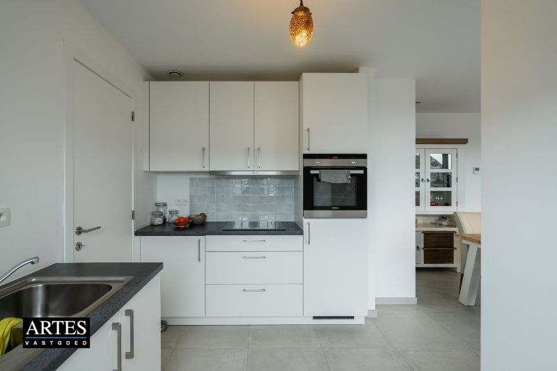 Recent appartement met 3 slaapkamers en ruim terras foto 10