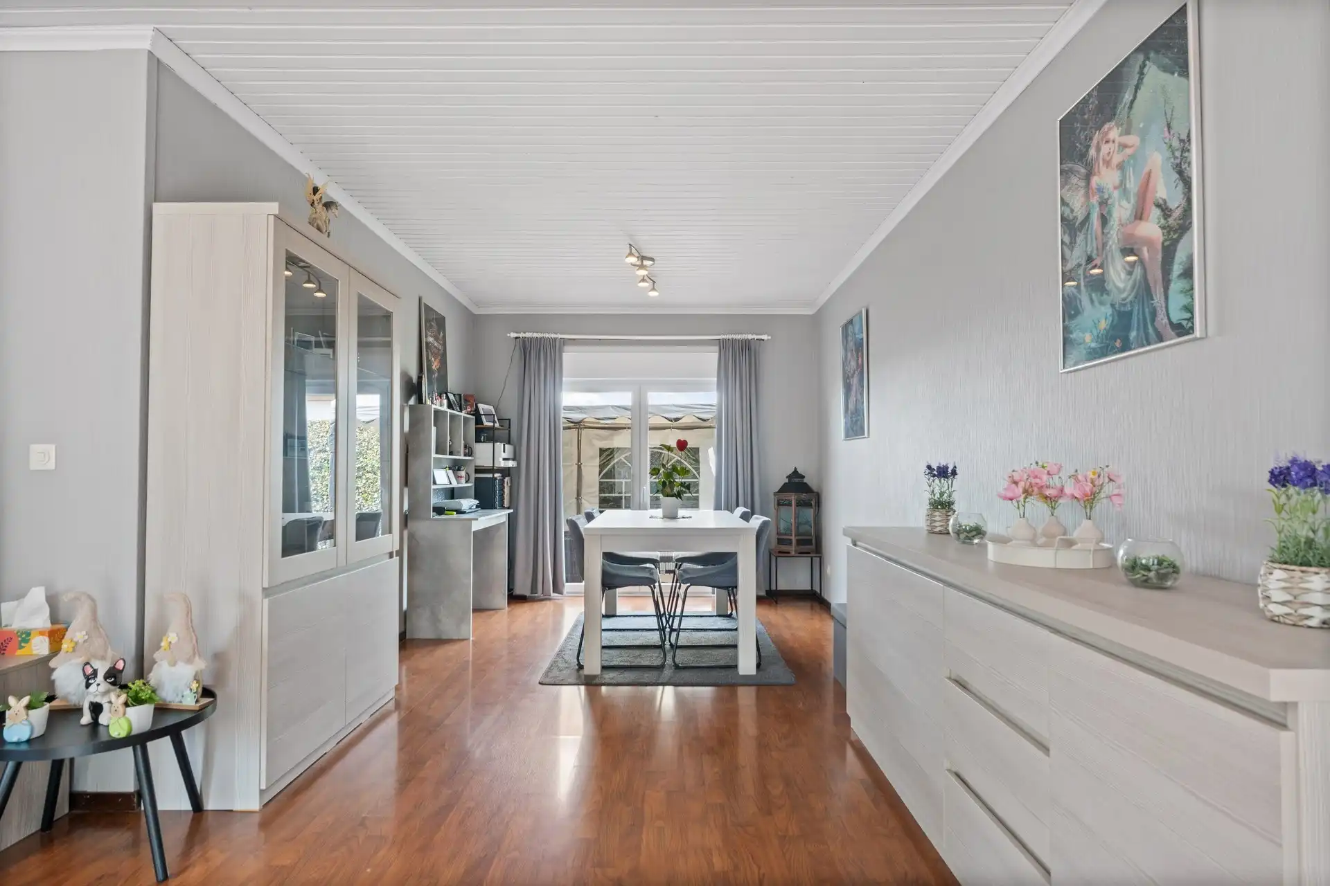 Rustig gelegen bungalow op een rustige ligging te Berlare op 885m² grond. foto 5