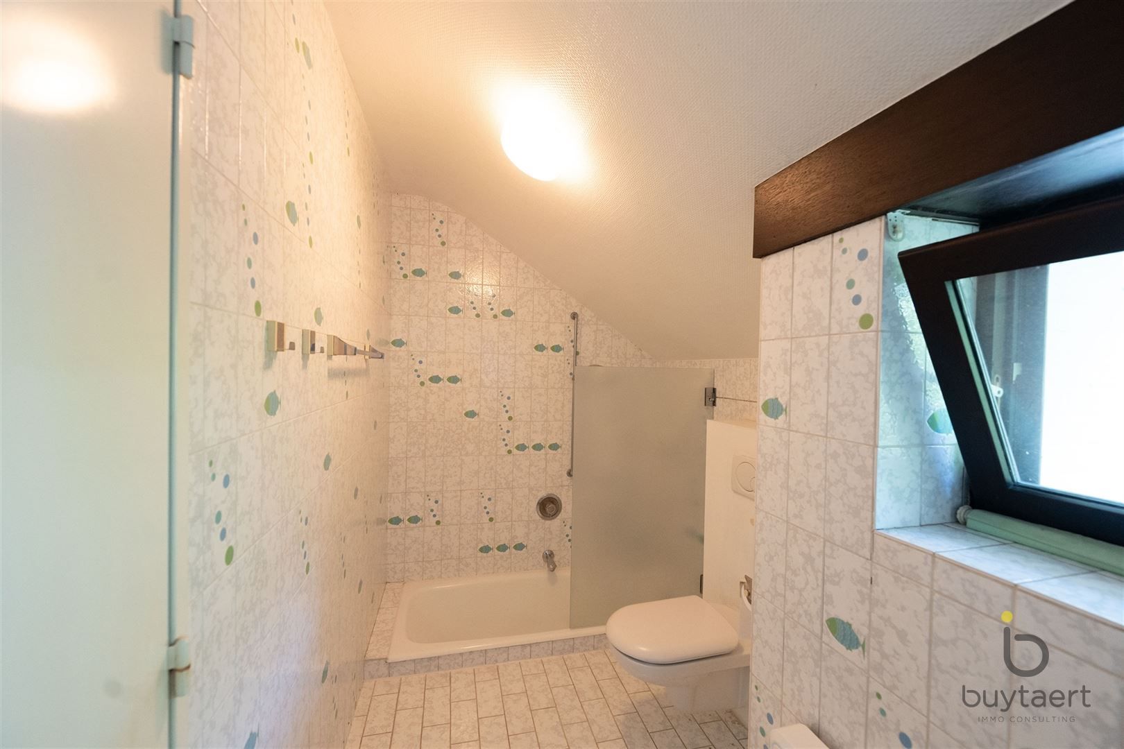 RUIMTE, LICHT ÉN KARAKTER: TE RENOVEREN 70’S VILLA MIDDEN IN HET GROEN! foto 37