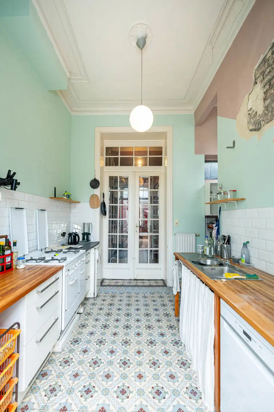 Begane grond 2 slaapkamers van ± 126 m² met tuin foto 9