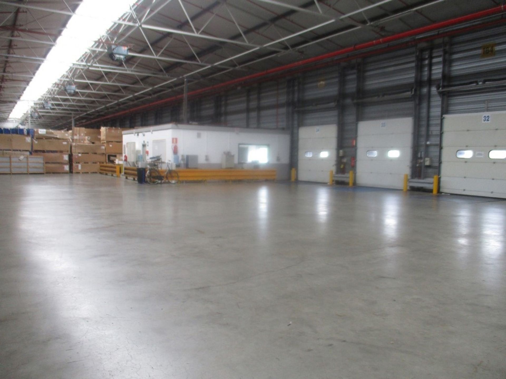 Genk: Logistieke nieuwbouw magazijnen en loskades met kantoren te huur foto 5