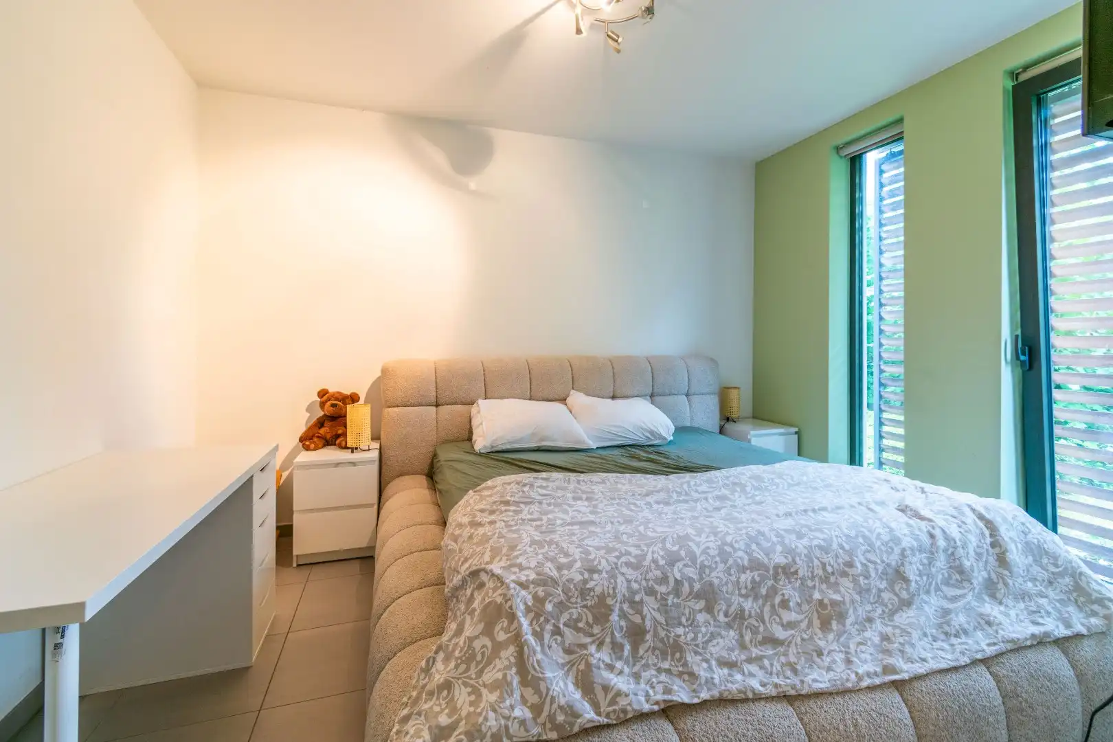 RECENT GELIJKVLOERS APP MET 2SLP, TERRAS & STAANPLAATS! foto 15